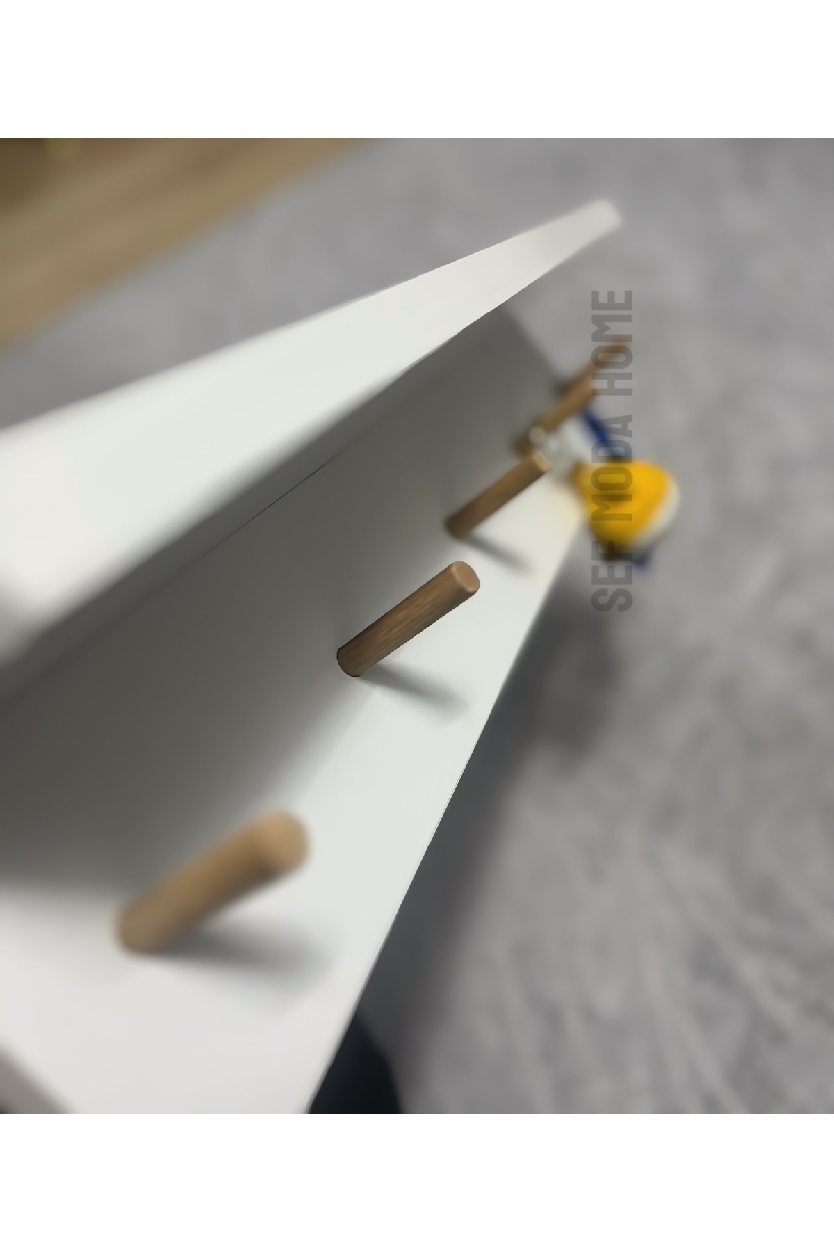Sef moda Mdf’lam montessori askılı duvar rafı ve kahve köşesi askılıklı raf fotoğrafı 2 (önizleme)