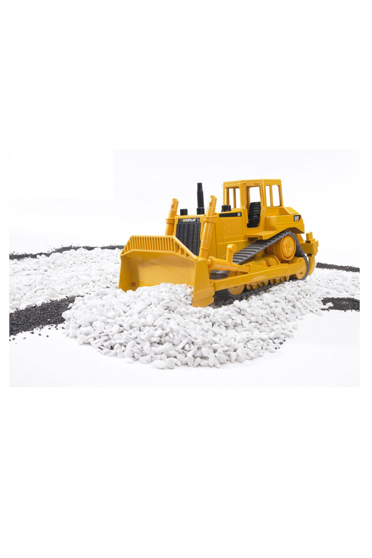 Bruder Oyuncak Caterpillar Buldozer BR02422 fotoğrafı 2 (önizleme)