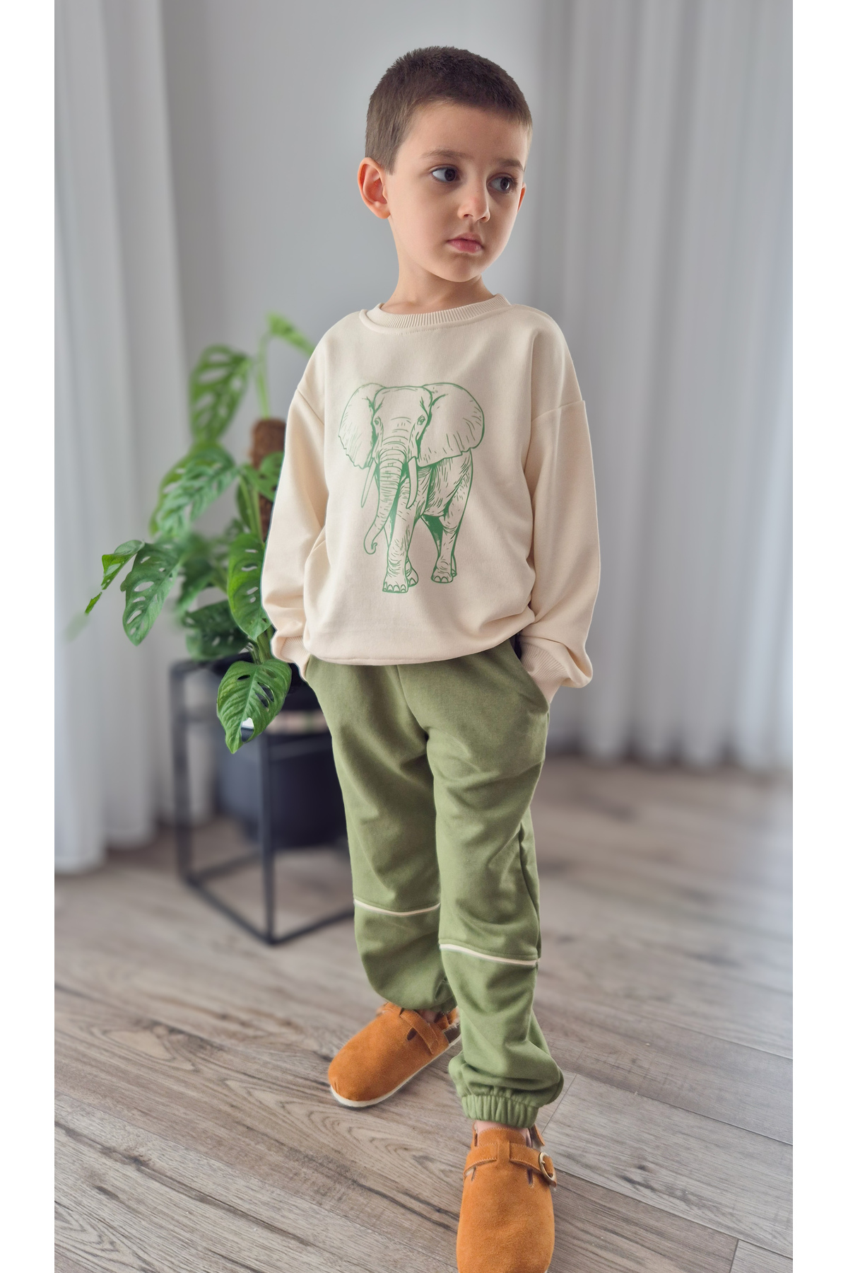 BALKABAĞI Fil Taş Rengi Sweatshirt Yeşil Eşofman Altı 2'li Takım TTYE0031 fotoğrafı 6 (önizleme)
