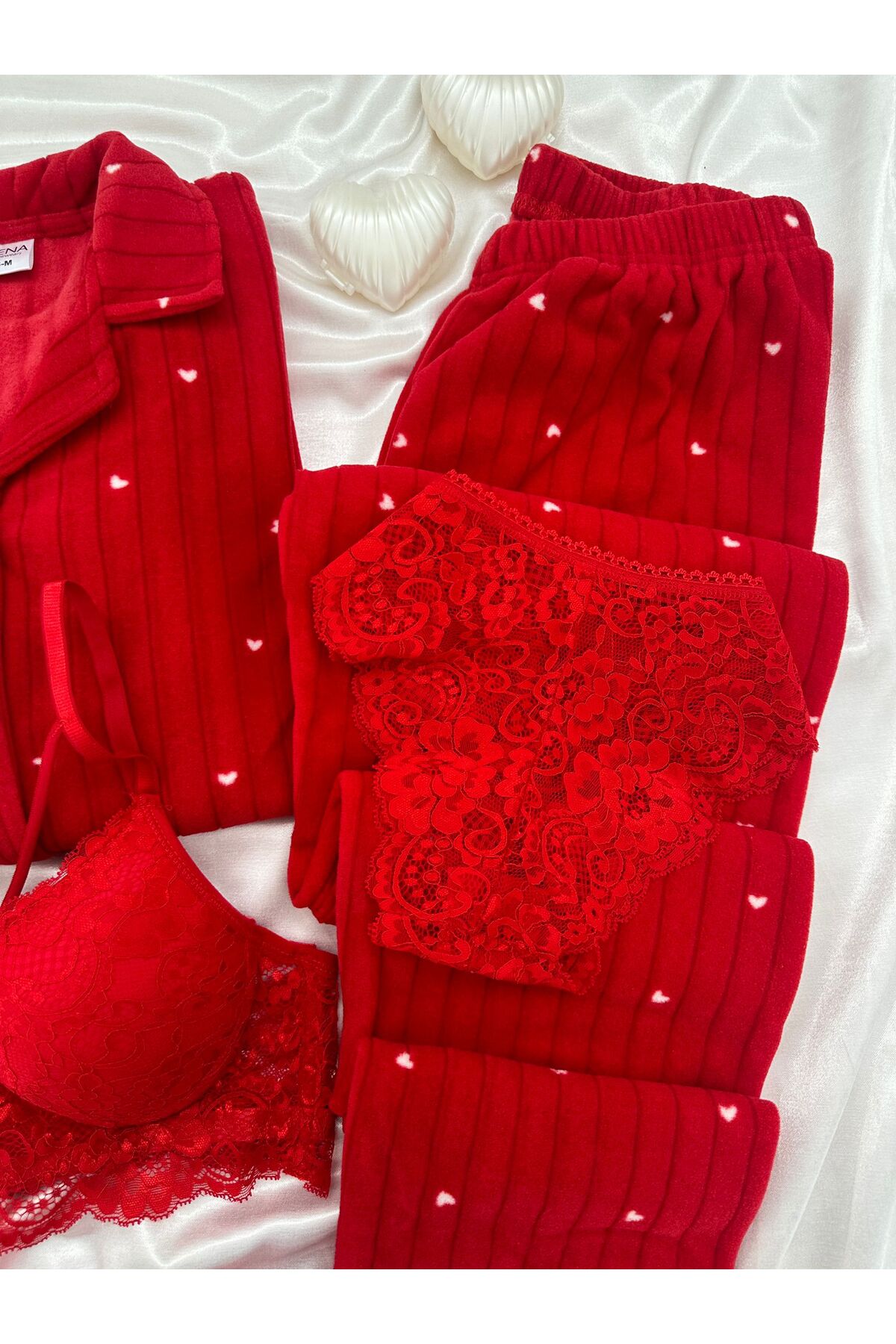 Lena Homewears  Kırmızı Dreams İç Çamaşırlı Kalp Desenli Düğmeli Polar Pijama Takımı - Görsel 9