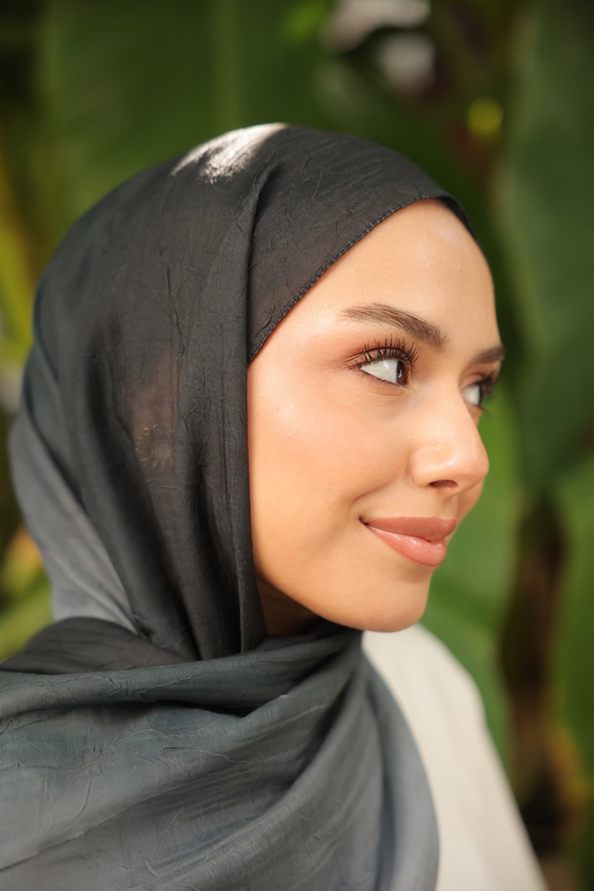 Mira İpek  Degrade İki Renkli Bambu Kraş Şal Tok Duran Kadın Şal Siyah Beyaz - Görsel 5