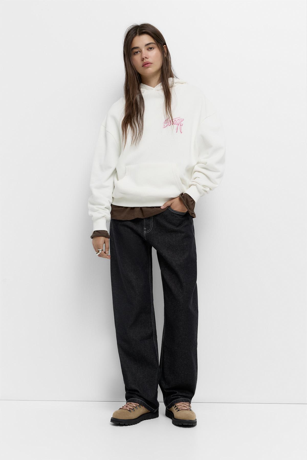 Pull & Bear  Fiyonk grafikli kapüşonlu sweatshirt - Görsel 3