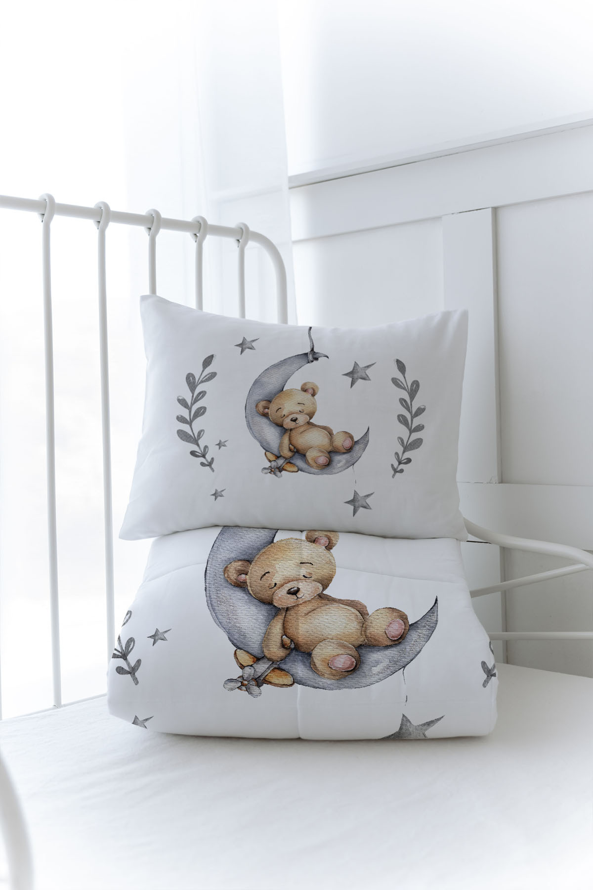 Tuğba Kuğu Organik Baskılı Bebek (100x150) Yorgan Seti - For Baby Serisi - Ayda Uyuyan Ayı fotoğrafı 3 (önizleme)