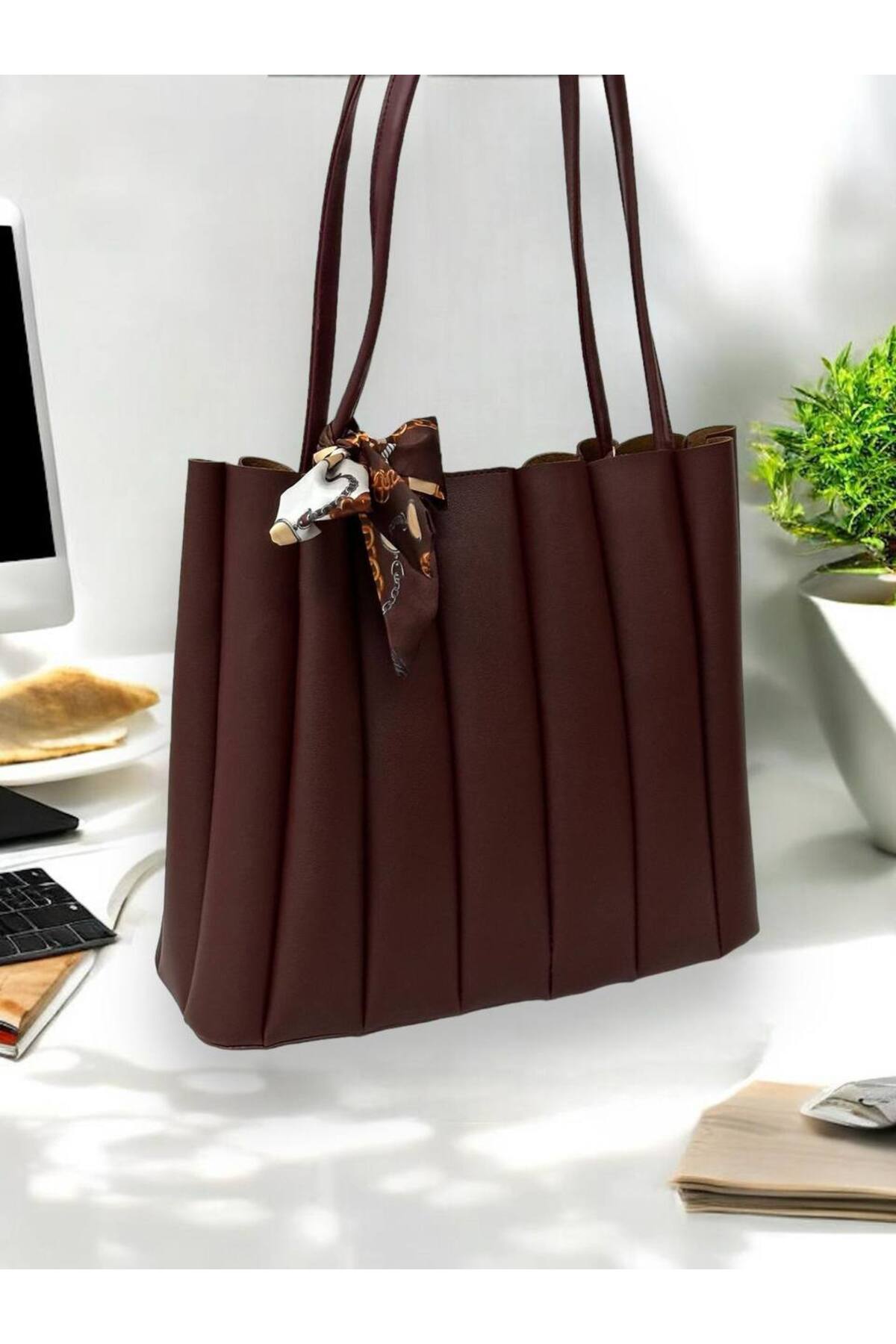 Bordo OLİP Bordo Fular Detaylı Yavrulu Omuz ve Kol Çantası görünüm 3