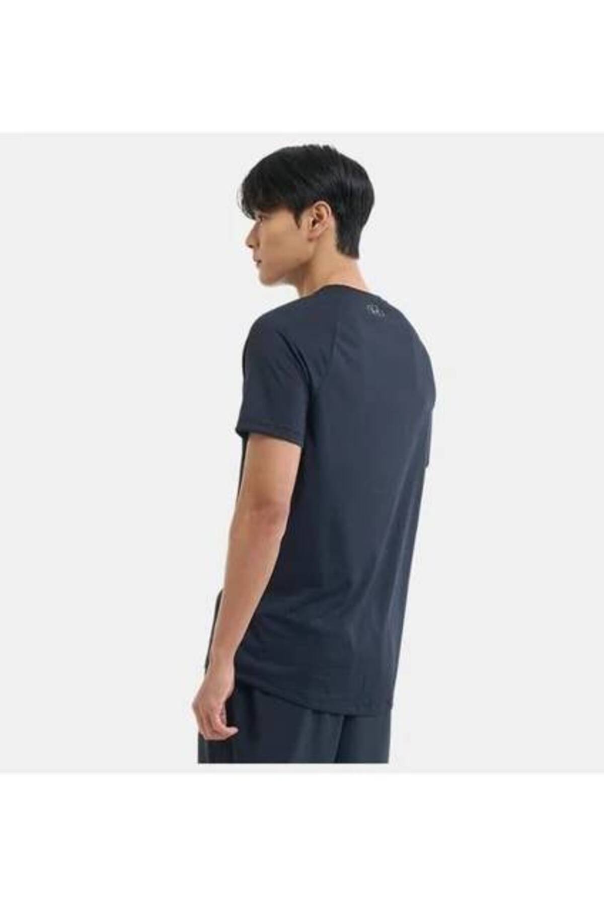 تیشرت مردانه راسته آستین کوتاه | آندر آرمور Under Armour TYC1ED09DB02EA6700 - تصویر 2