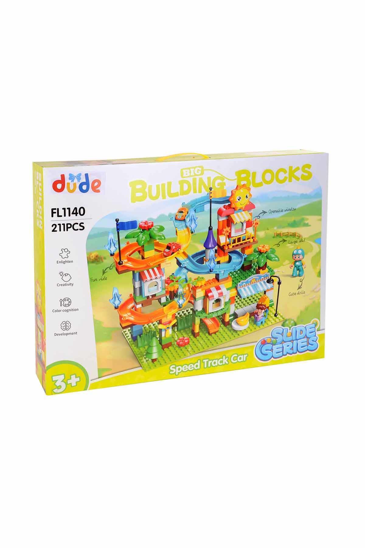 ۲۱۱ تکه بلوکهای بزرگ ساختنی با پارکینگ ماشین سرسرهای