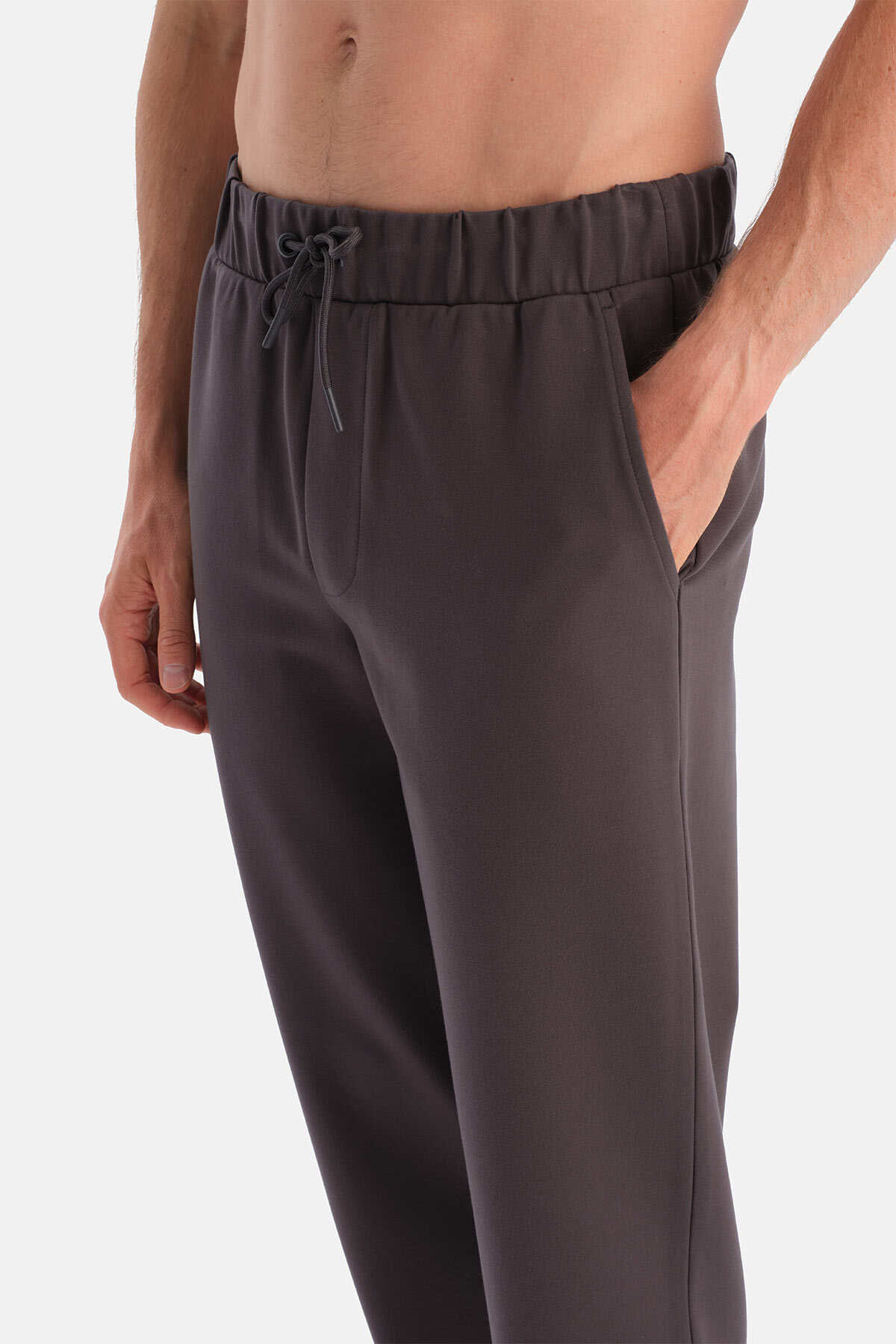 Siyah Beli Lastikli Patlı Pantolon — مشکی 25WM16364ME — تصویر 7 از 7