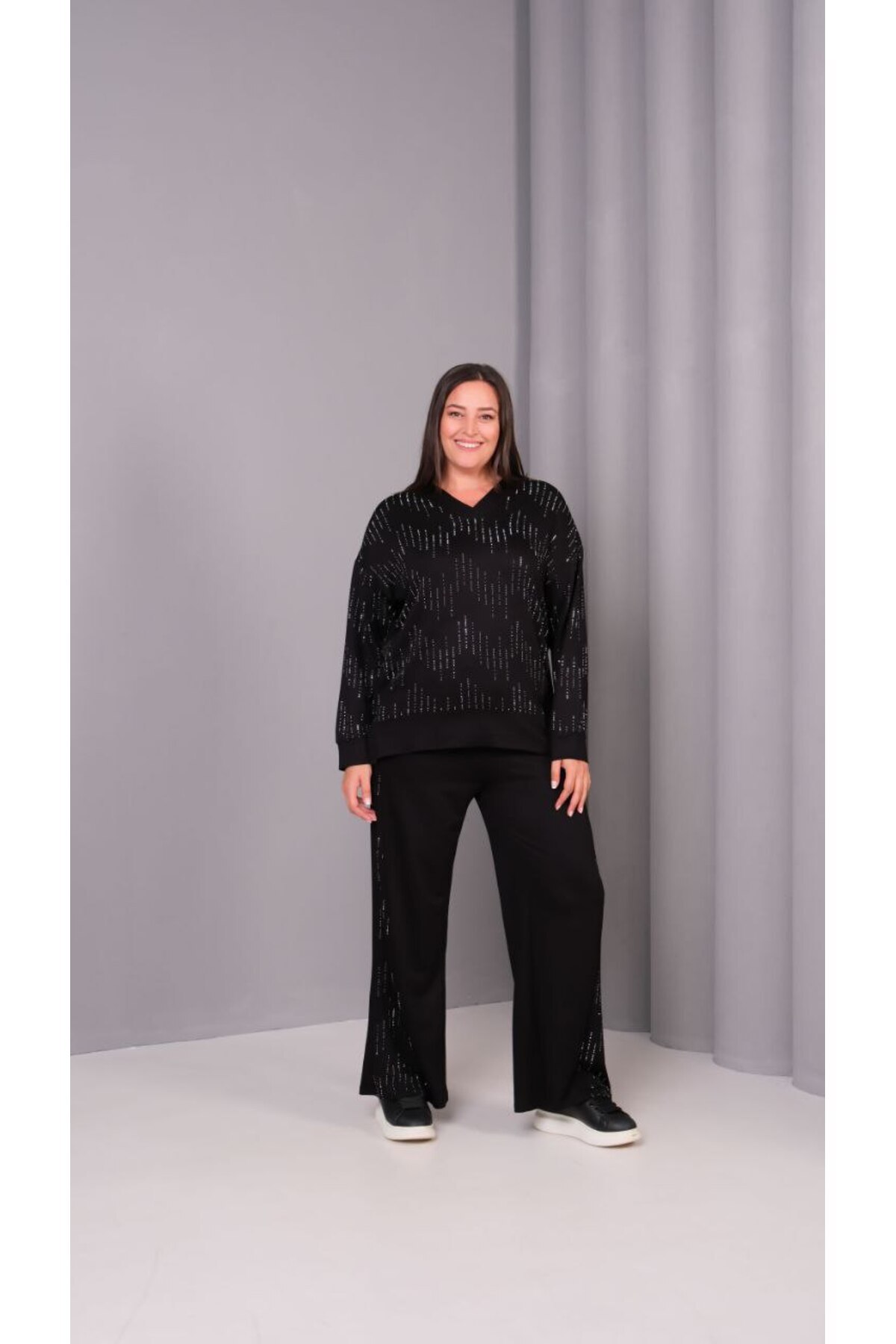 Esina Kadın Kristal Kumaş Bol Paça Eşofman Takımı Taş Detaylı