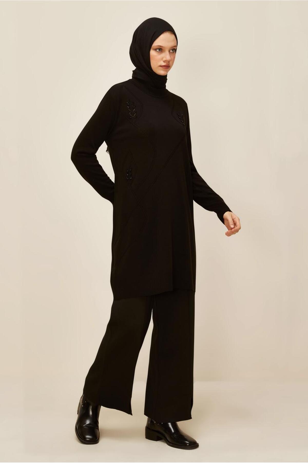 آلوینا تونیک بافتنی گلدوزی شده ۴۵۸۱۴ آلوینا تونیک بافتنی گلدوزی شده ۴۵۸۱۴