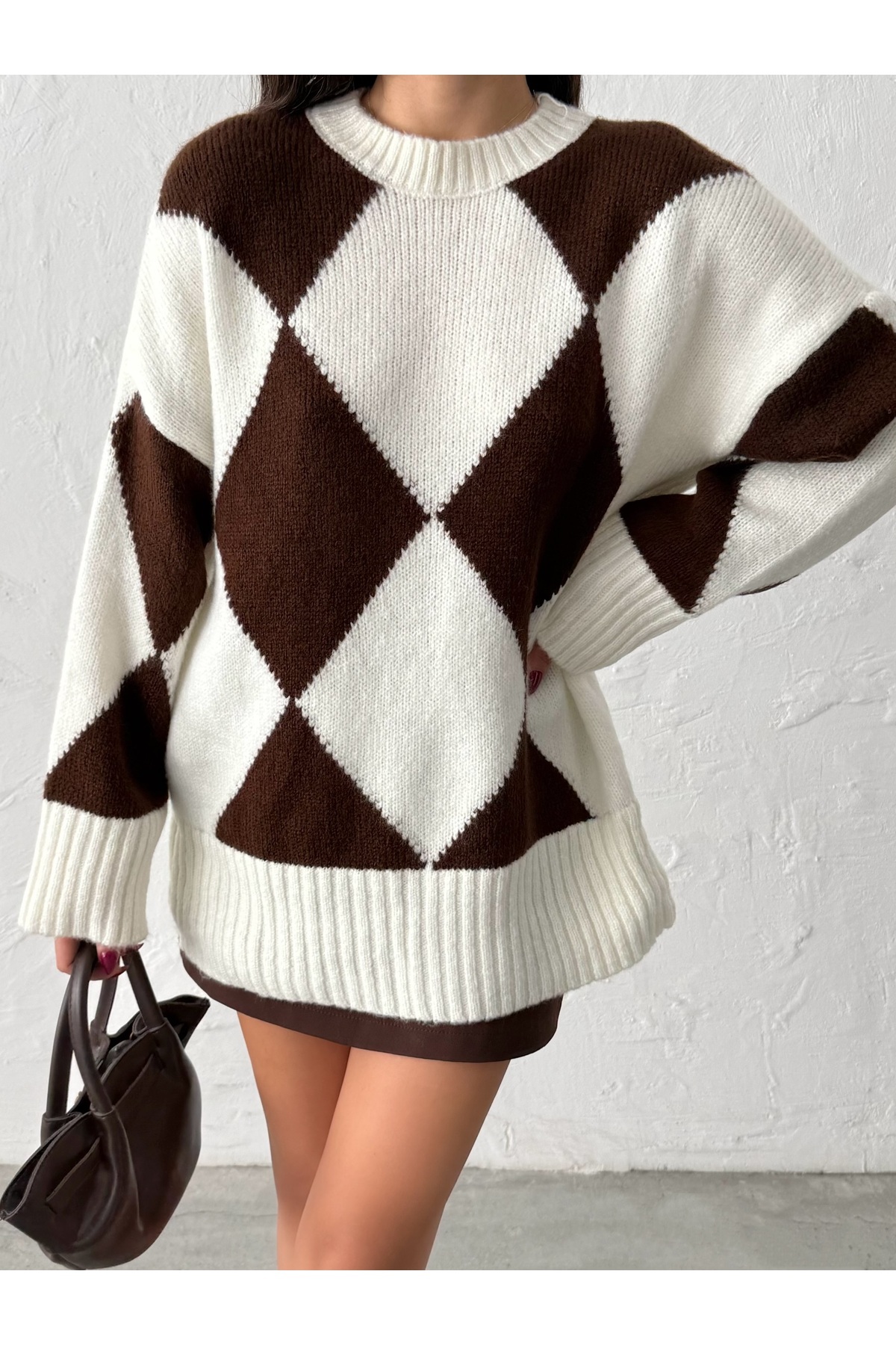 BEJNA Жіночий коричневий светр оверсайз з геометричним візерунком