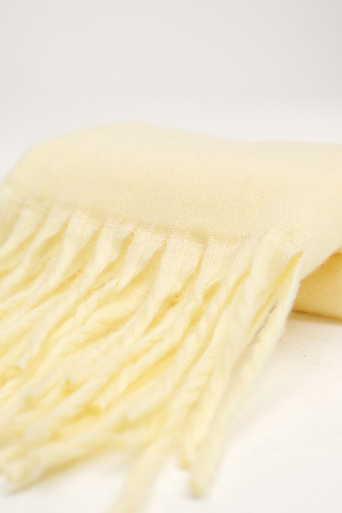 novon  Klein Soft Touch Püskül Detaylı Yün Dokulu Premium Saçaklı Puffy Atkı (195 x 45 cm) - Görsel 3