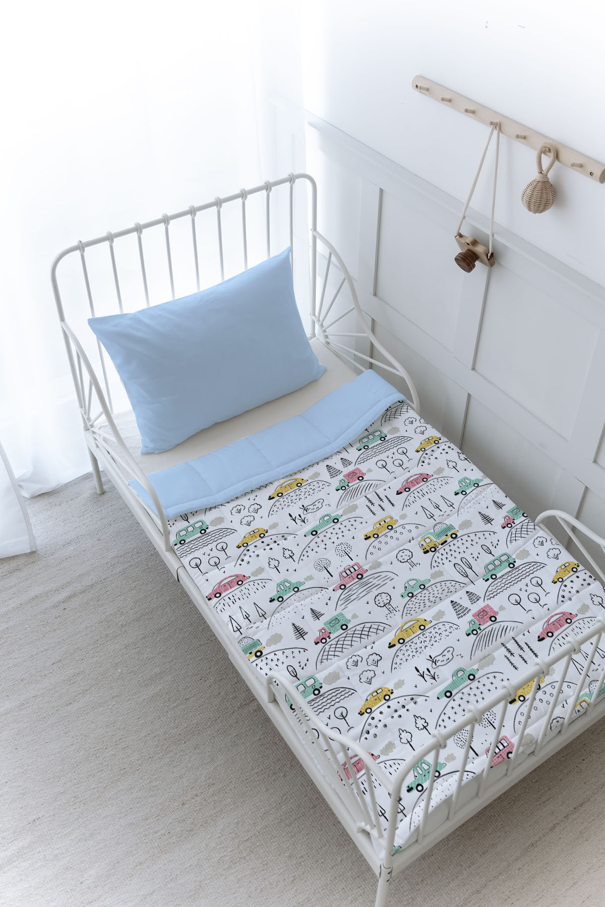 Tuğba Kuğu Organik Baskılı Montessori (100x200 Cm) Yorgan Seti - Iconic Serisi - Arabalar