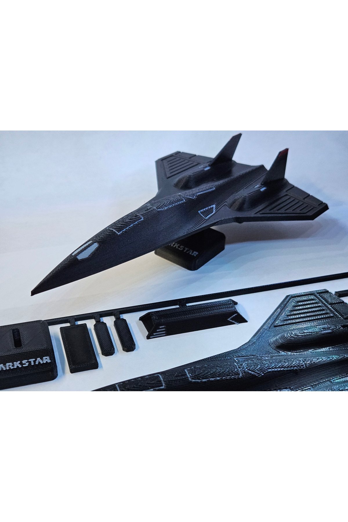Genel Markalar Darkstar Uçak Maket Kiti | Kurulabilir Jet Modeli | Bilimkurgu Temalı Koleksiyonluk Oyuncak