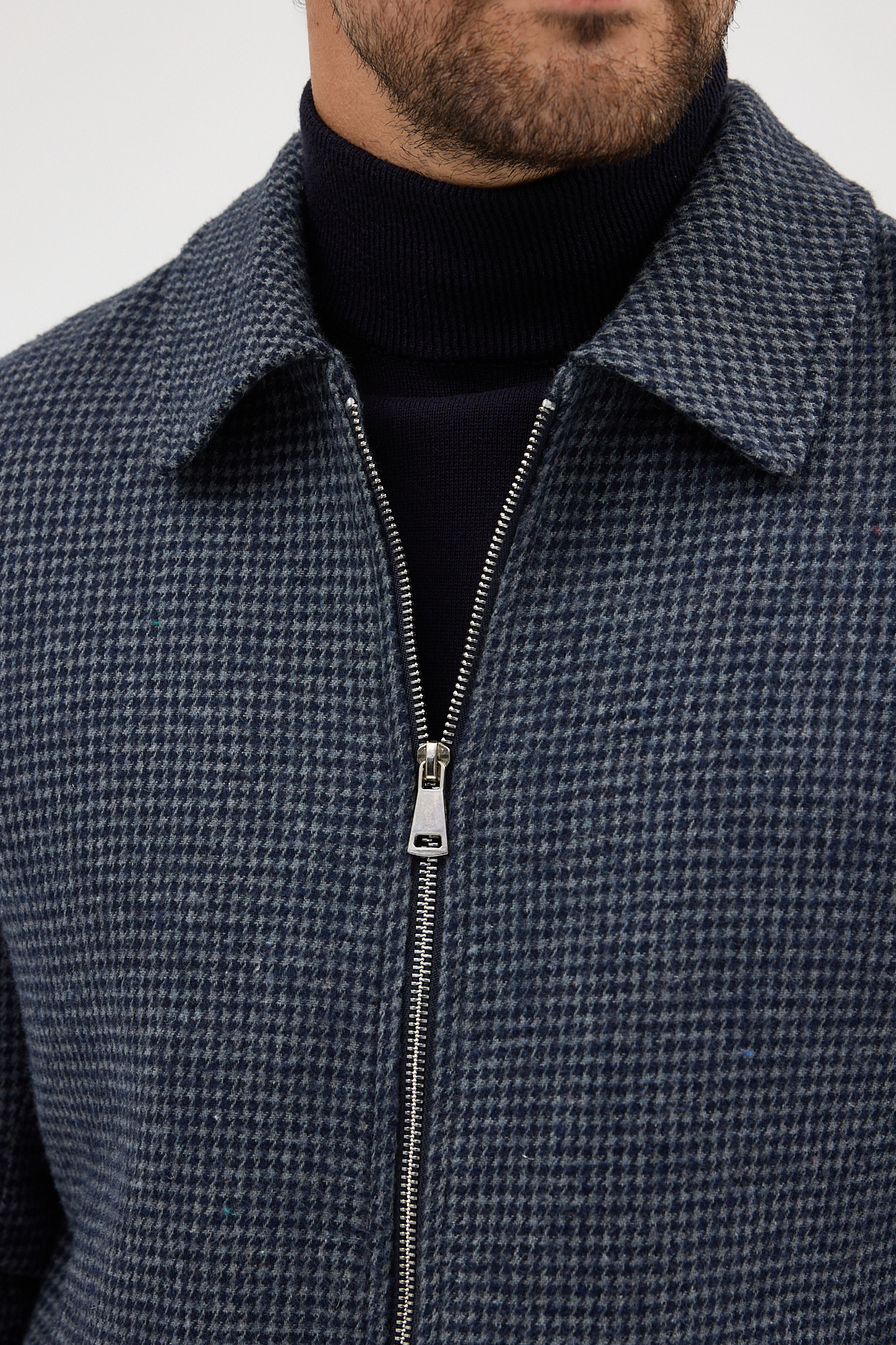 کاپشن کوتاه کشمیر مردانه خورخه مدل Houndstooth سرمه‌ای با زیپ و لبه کشسان/آجدار — سرمه ۹۹۶۵ خورخه — تصویر 3 از 8
