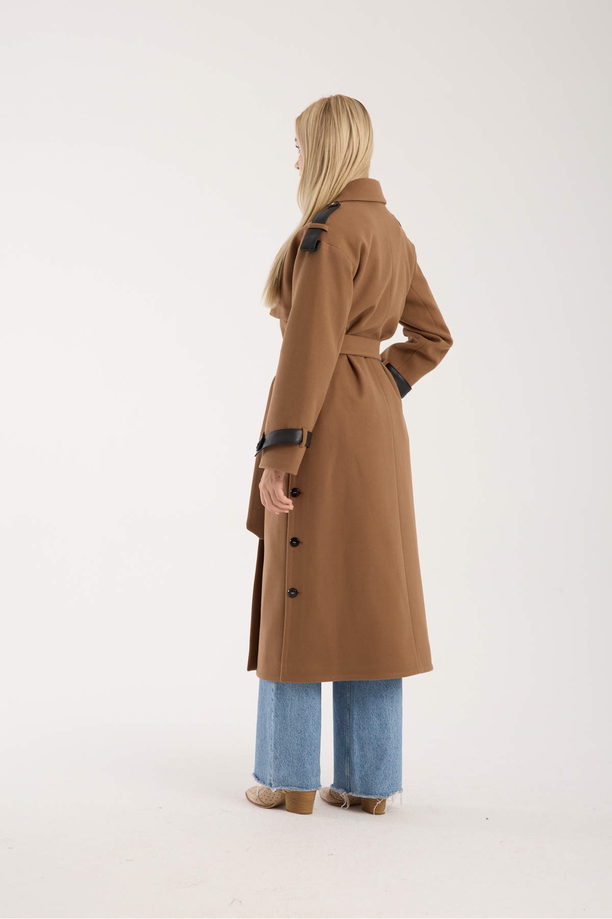 ŞEYDA ERTEM  KAHVERENGİ DERİ DETAYLI YÜNLÜ KAŞE UZUN MANTO - Görsel 6