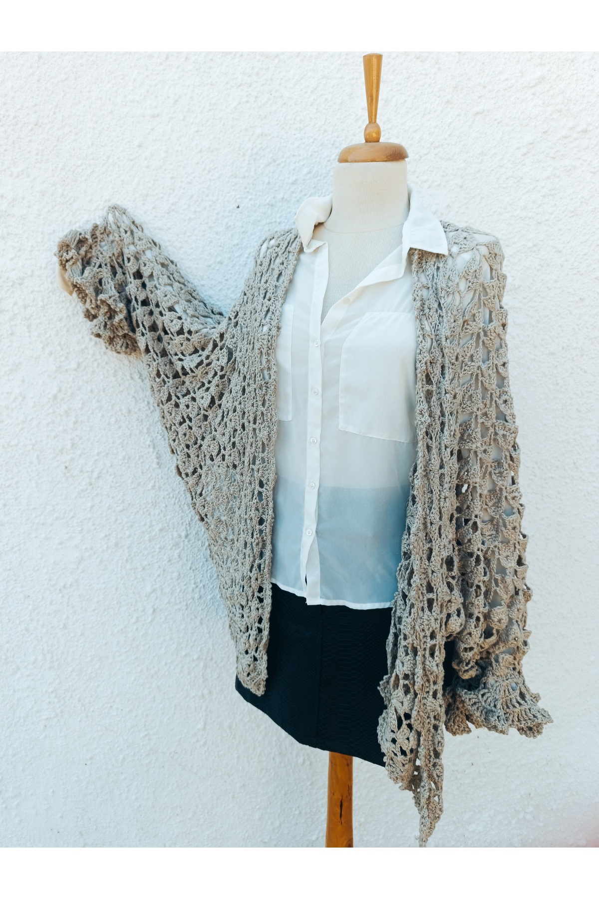 Hippybutik Toprak Tonlu Gri Bej El Örgüsü Kalın Ajur Şal/Hırka Panço Tarzı Düşük Kollu Şal görsel 4
