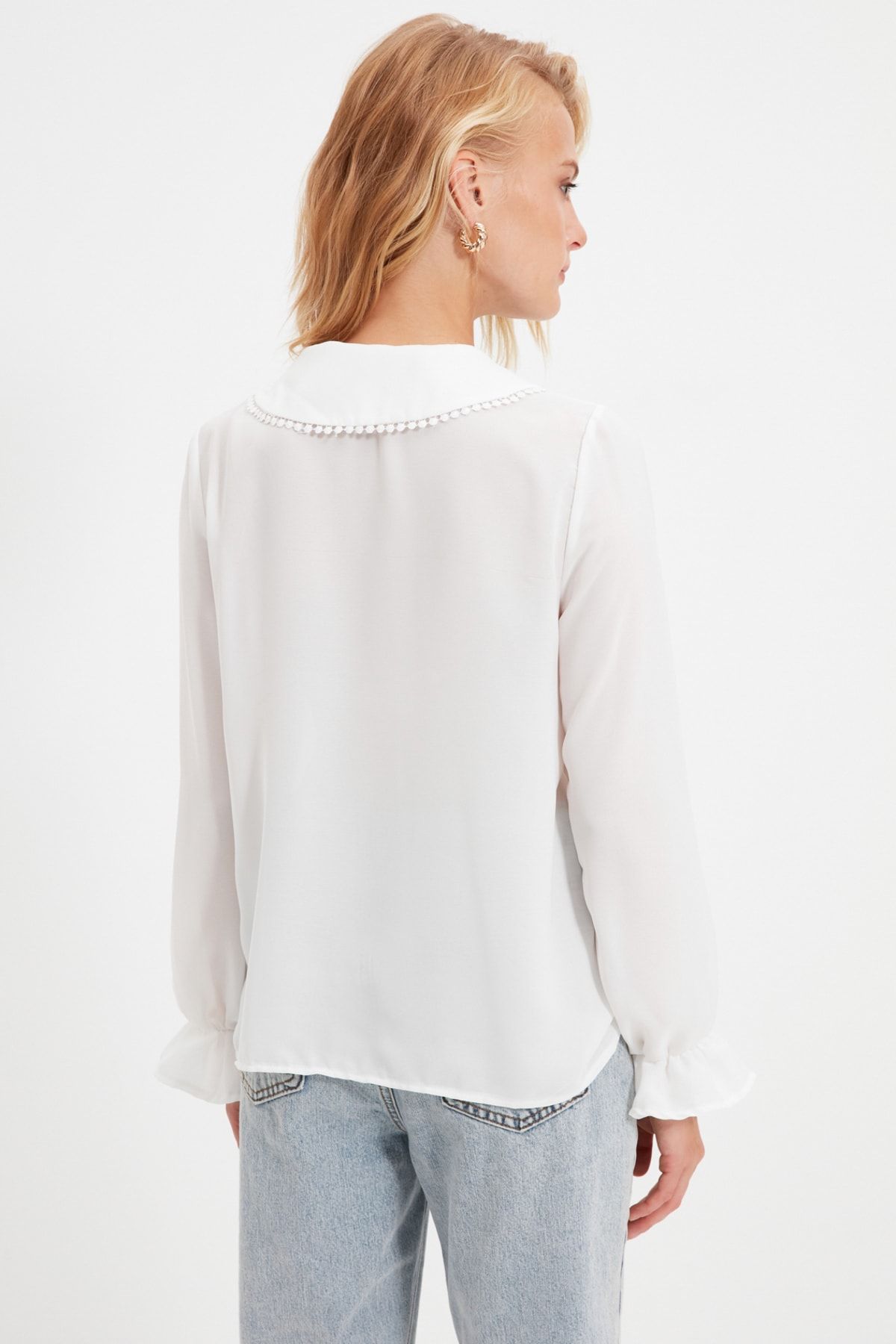 Trendyol Collection-Weißes gewebtes Hemd mit Pompom-Kragen für Babys - TWOAW21GO0717 11