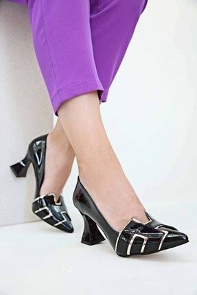 Kadın Kare Topuklu Ayakkabı Siyah Rugan Altın Z34002990019