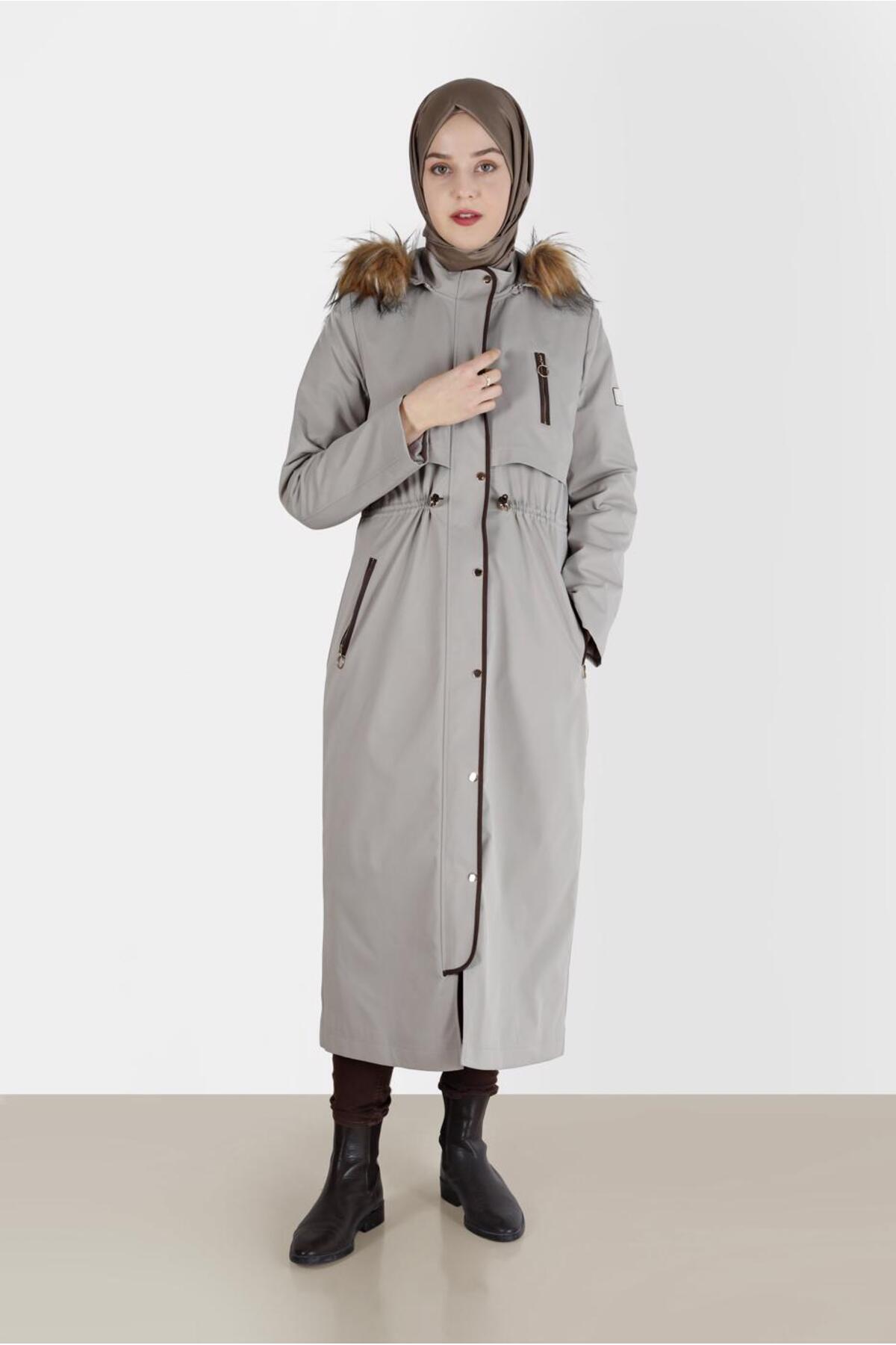 آلوینا کاپشن کاپشن کلاه دار با آستر خز و کمر کشی ۹۰۲۰۰ آلوینا کاپشن کاپشن کلاه دار با آستر خز و کمر کشی ۹۰۲۰۰