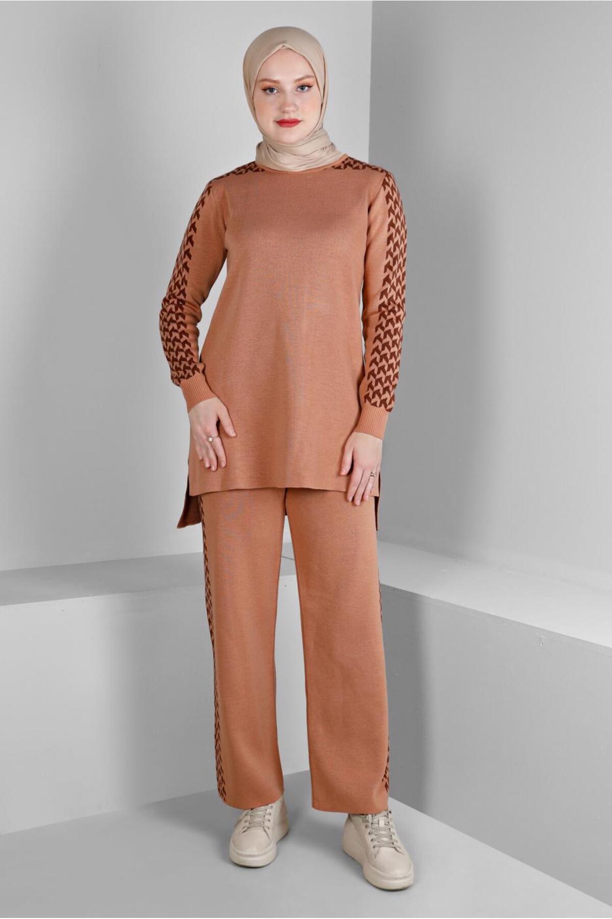 آلوینا ست شلوار بافتنی دو تکه طرح‌دار ۴۳۲۲۲