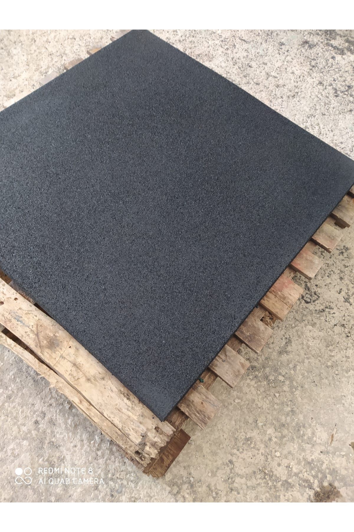 Epomix Koku Yapmaz Kauçuk 2 cm Kalınlık - 100x100cm İç ve Dış Mekan uyumlu Zemin Kaplaması