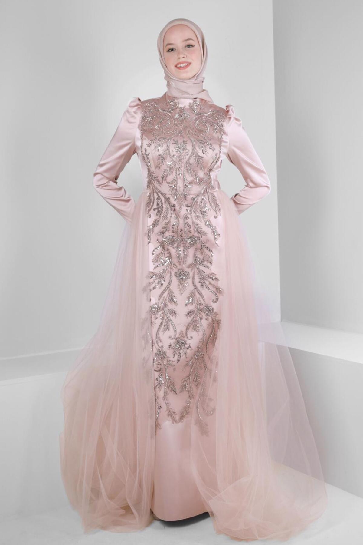 آلوینا لباس شب ساتن گلدوزی شده پولک دوزی شده ۵۰۳۵۳ آلوینا لباس شب ساتن گلدوزی شده پولک دوزی شده ۵۰۳۵۳