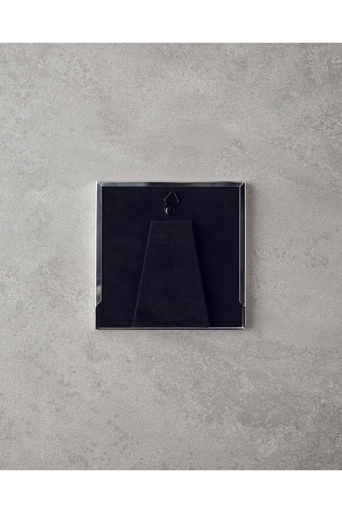 English Home Dorothy Metal Çerçeve Silver fotoğrafı 3 (önizleme)