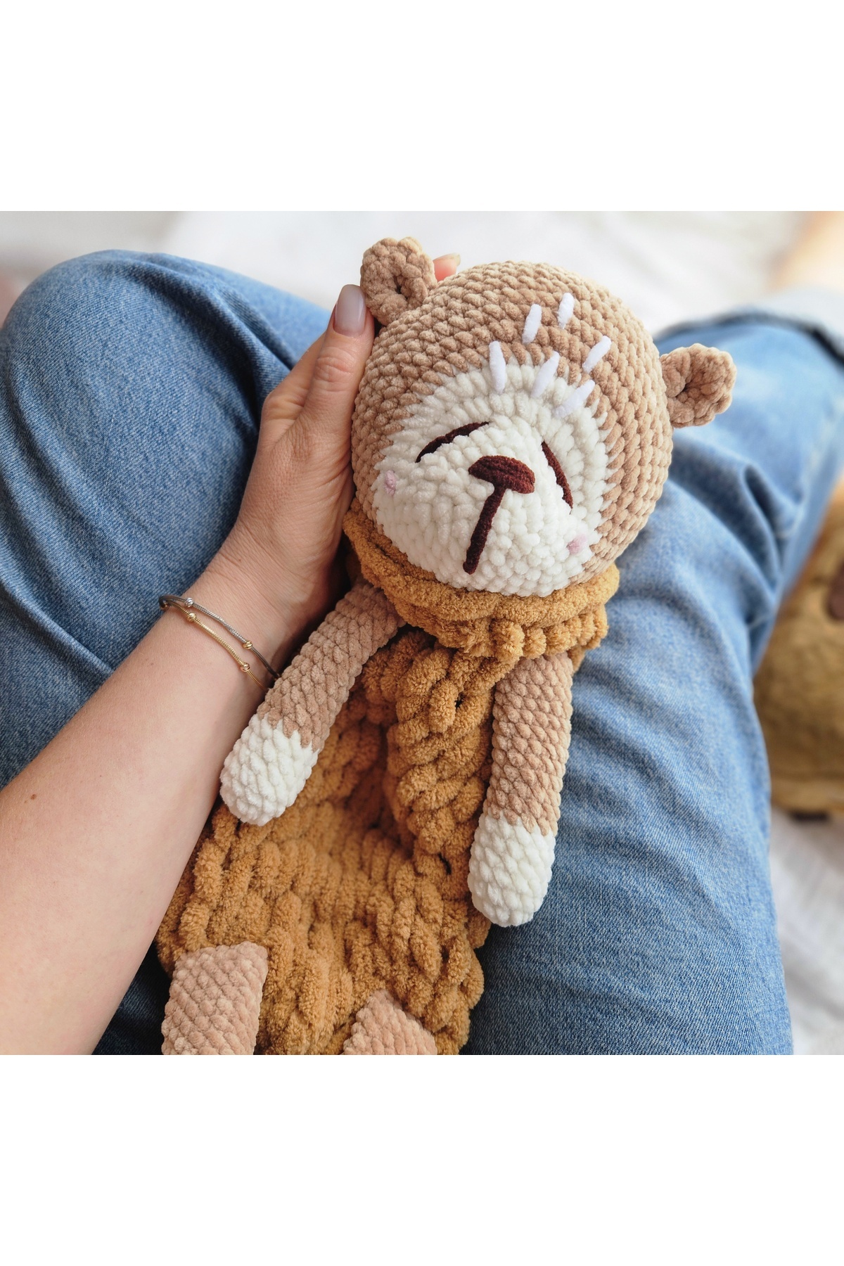 Mayhandmade Bej ayıcık pijama çantası çocuk uyku arkadaşı Amigurumi örgü pelüş oyuncak