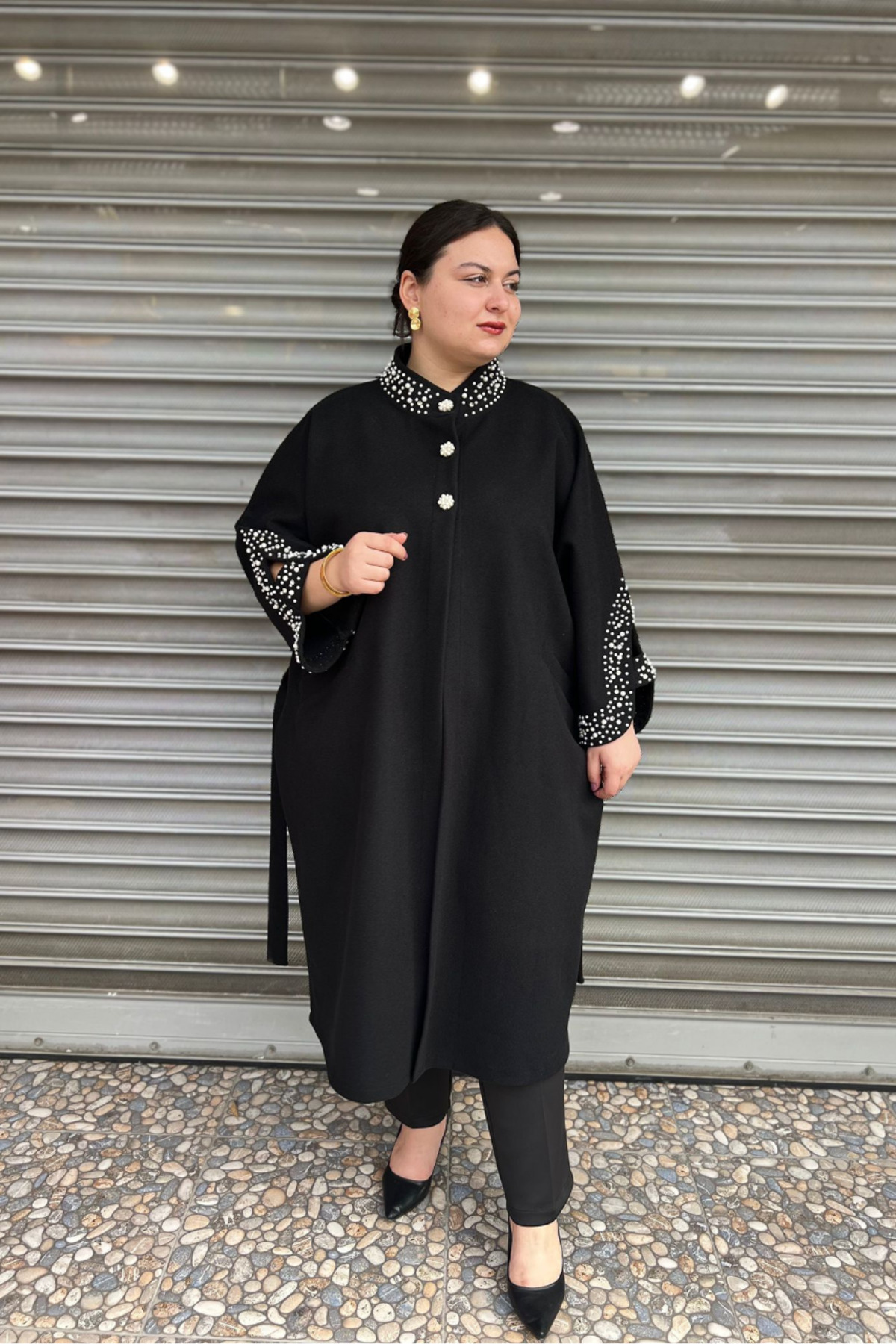 selma Büyük Beden İnci İşlemeli Cepli Kaşe Kaban