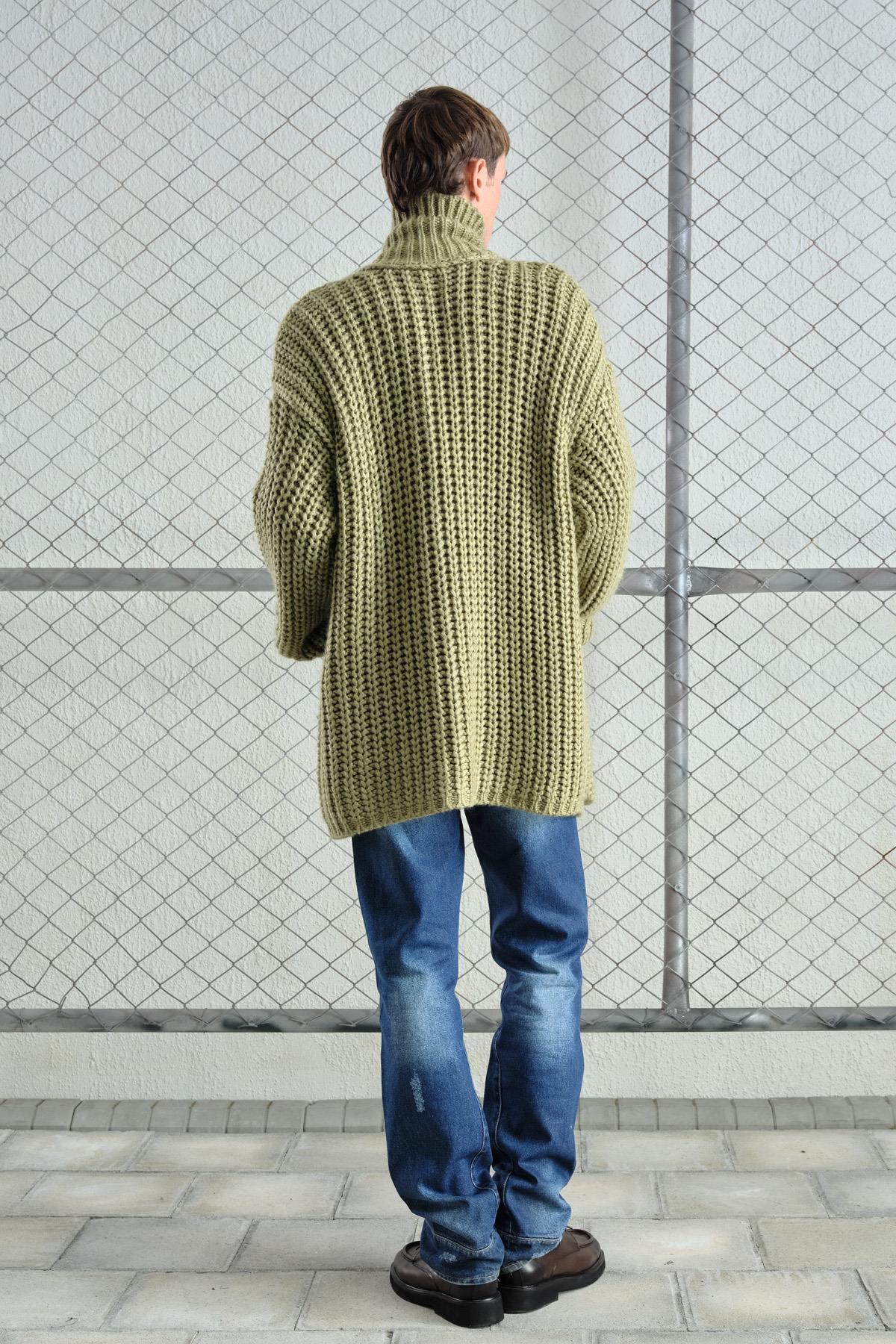 KALIN ÖRGÜLÜ OVERSIZE YEŞİL HIRKA — رنگارنگ GST20263006 — تصویر 3 از 5