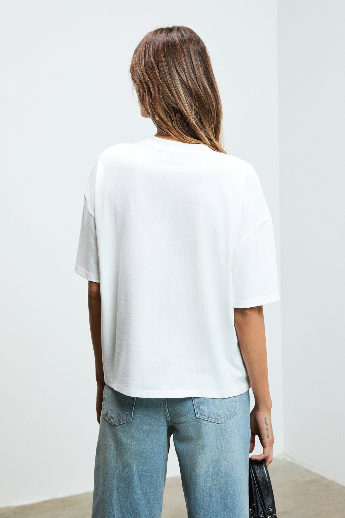 GRIMELANGE  AYUKRA Kadın Yumuşak Ve Esnek Kumaşlı Baskı Detaylı Bisiklet Yakalı Beyaz T-Shirt - Görsel 6