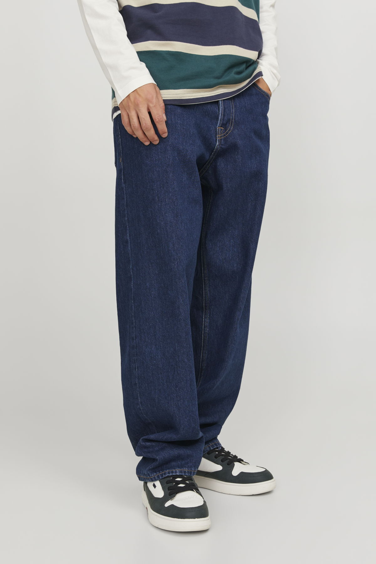 شلوار جین مردانه راسته فاق نرمال | جک اند جونز Jack & Jones 12249028 - تصویر 2