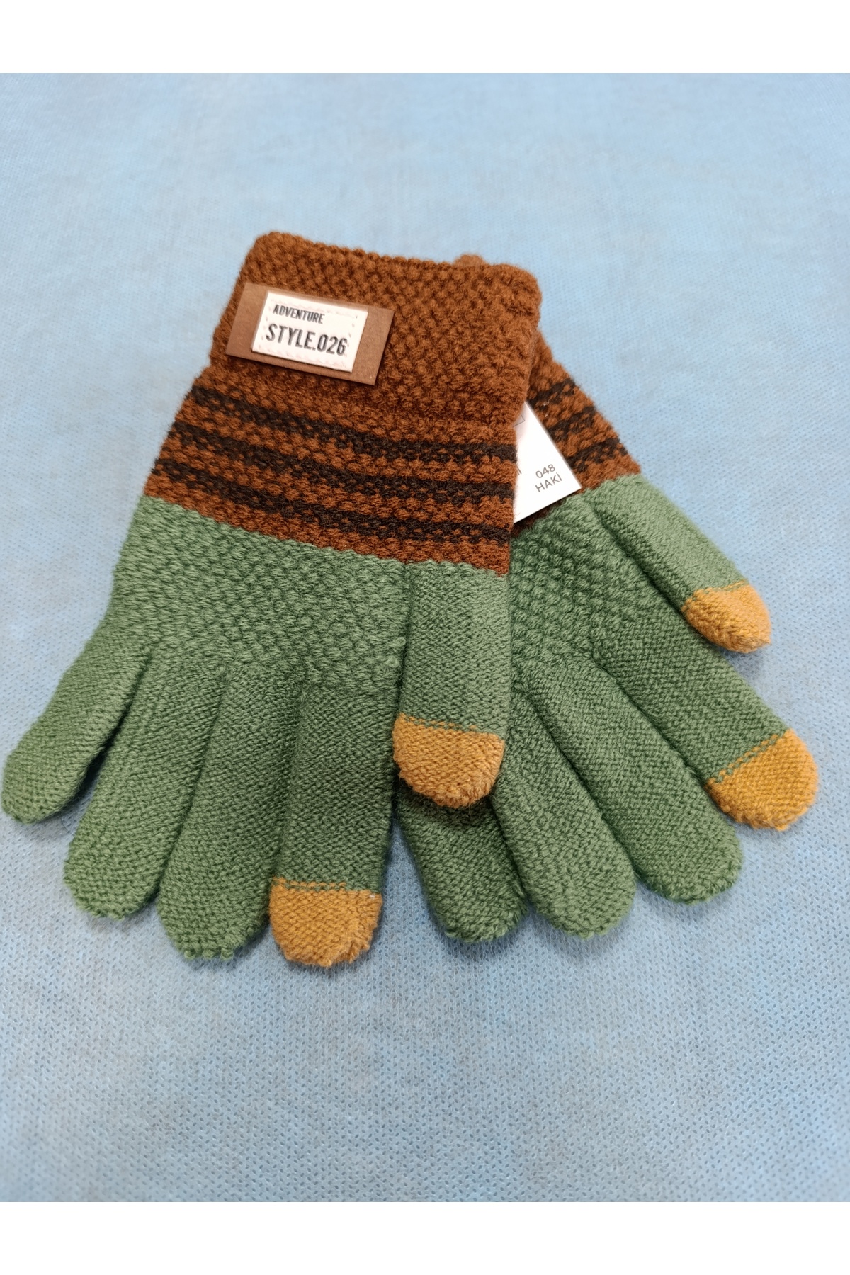 Kitti ÖRME YÜN ELDİVEN 9-12 YAŞ fotoğrafı 2 (önizleme)