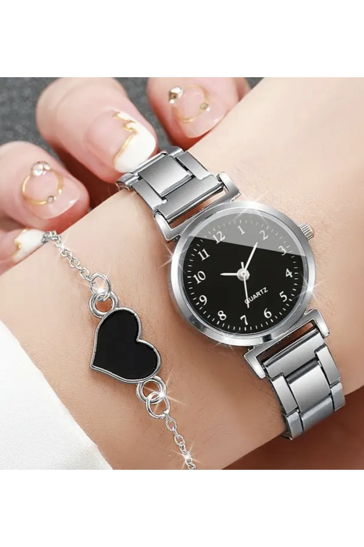 iyzi Siyah Sikligi lle Uyumlu Saat Ve Bileklik Seti lle Her An Sik Olun Kombin Aksesuar