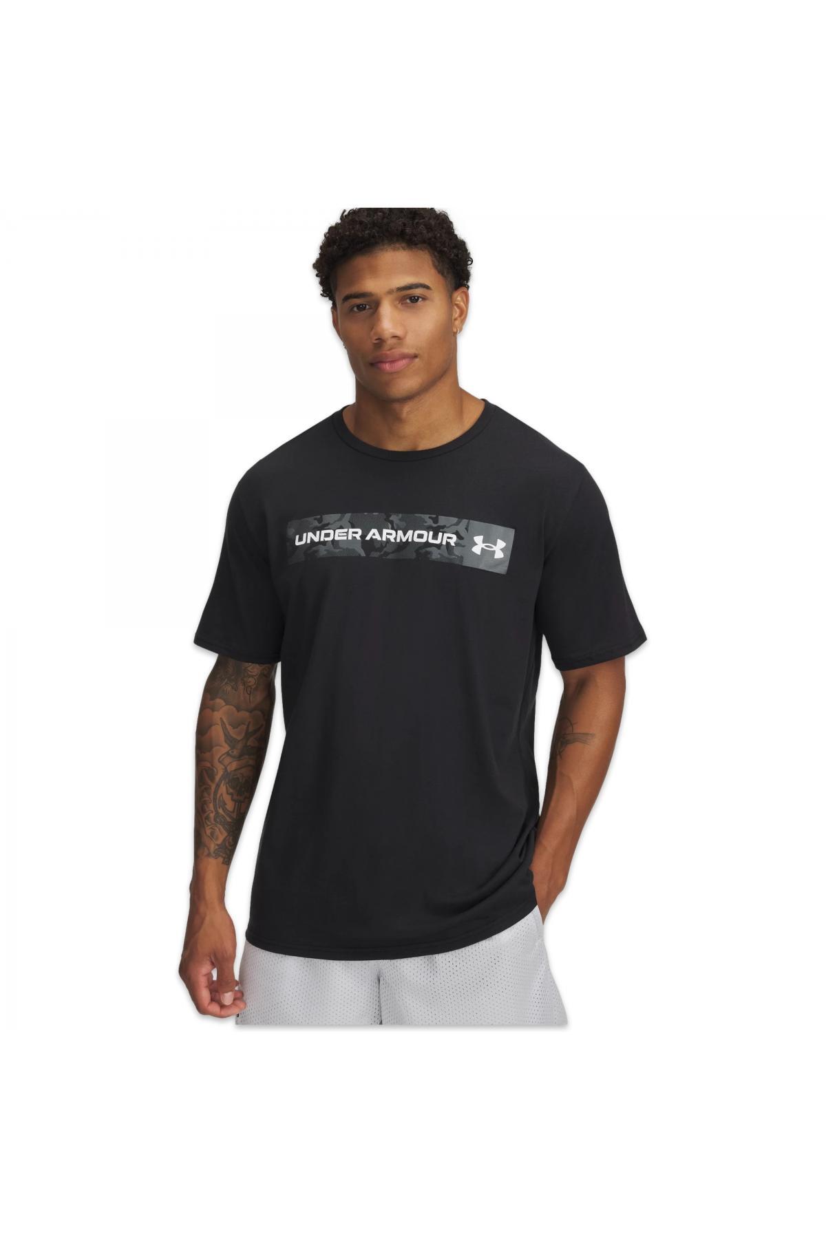 آندر آرمور تی شرت مردانه یو ای مدل Camo Chest Stripe SS مشکی کد ۱۳۷۶۸۳۰