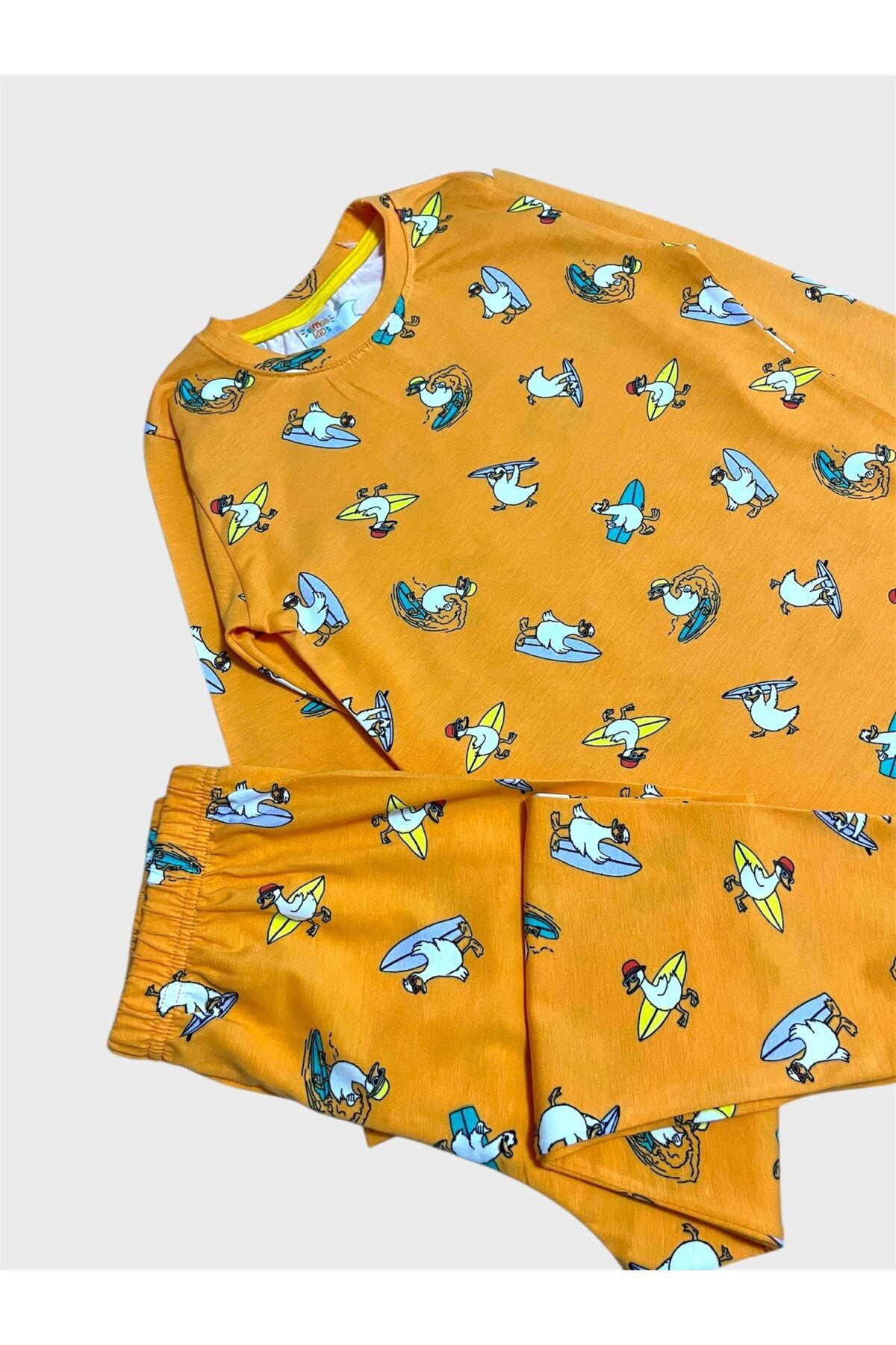 elmas kids Erkek Çocuk Pamuklu Turuncu Ördek Kaykay Desenli Mevsimlik Uzun Kollu Pijama Takımı fotoğrafı 3 (önizleme)