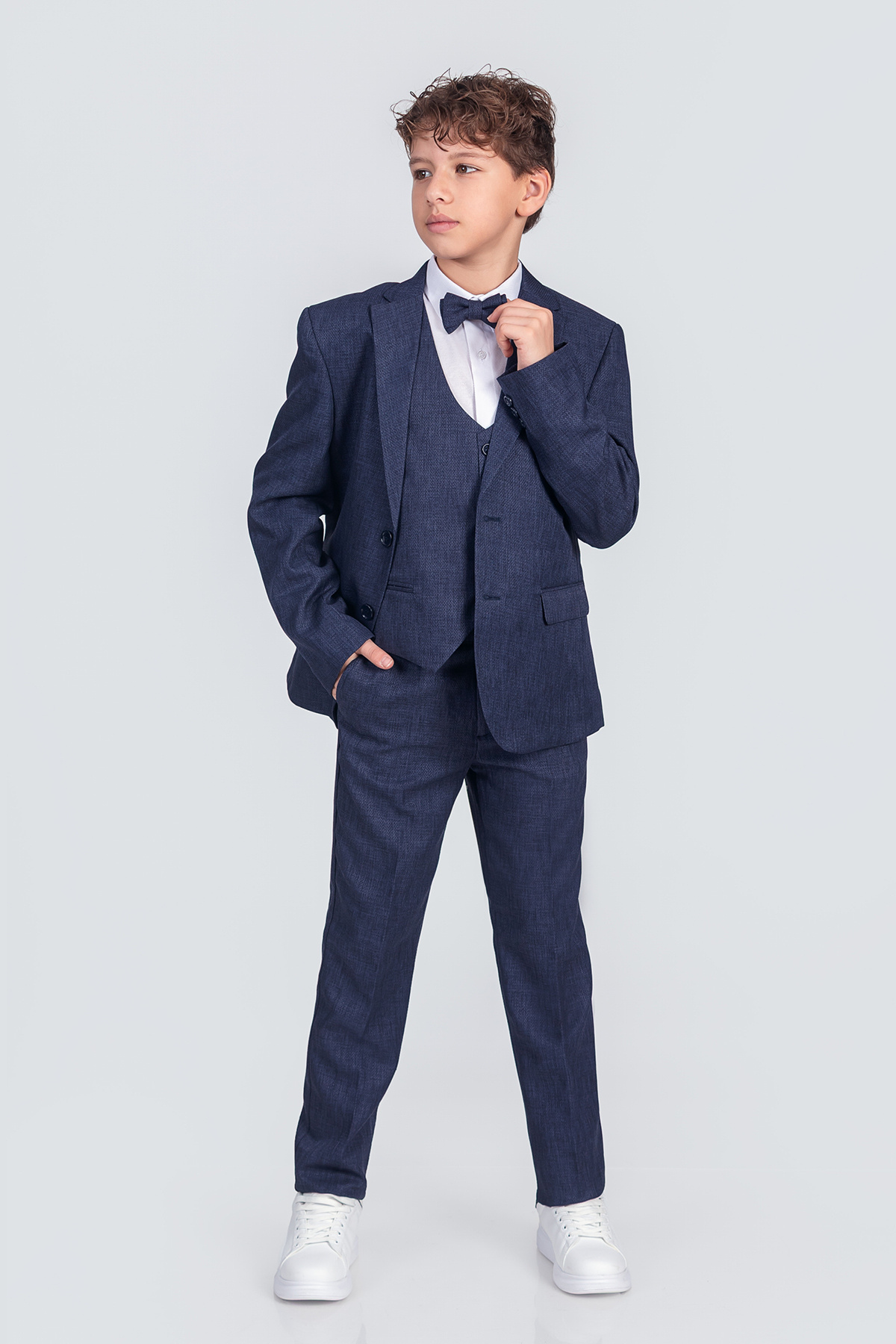 پینا کیدز ست کت و شلوار پسرانه: ژاکت، پیراهن، شلوار، پاپیون و جلیقه. Te.4000yy