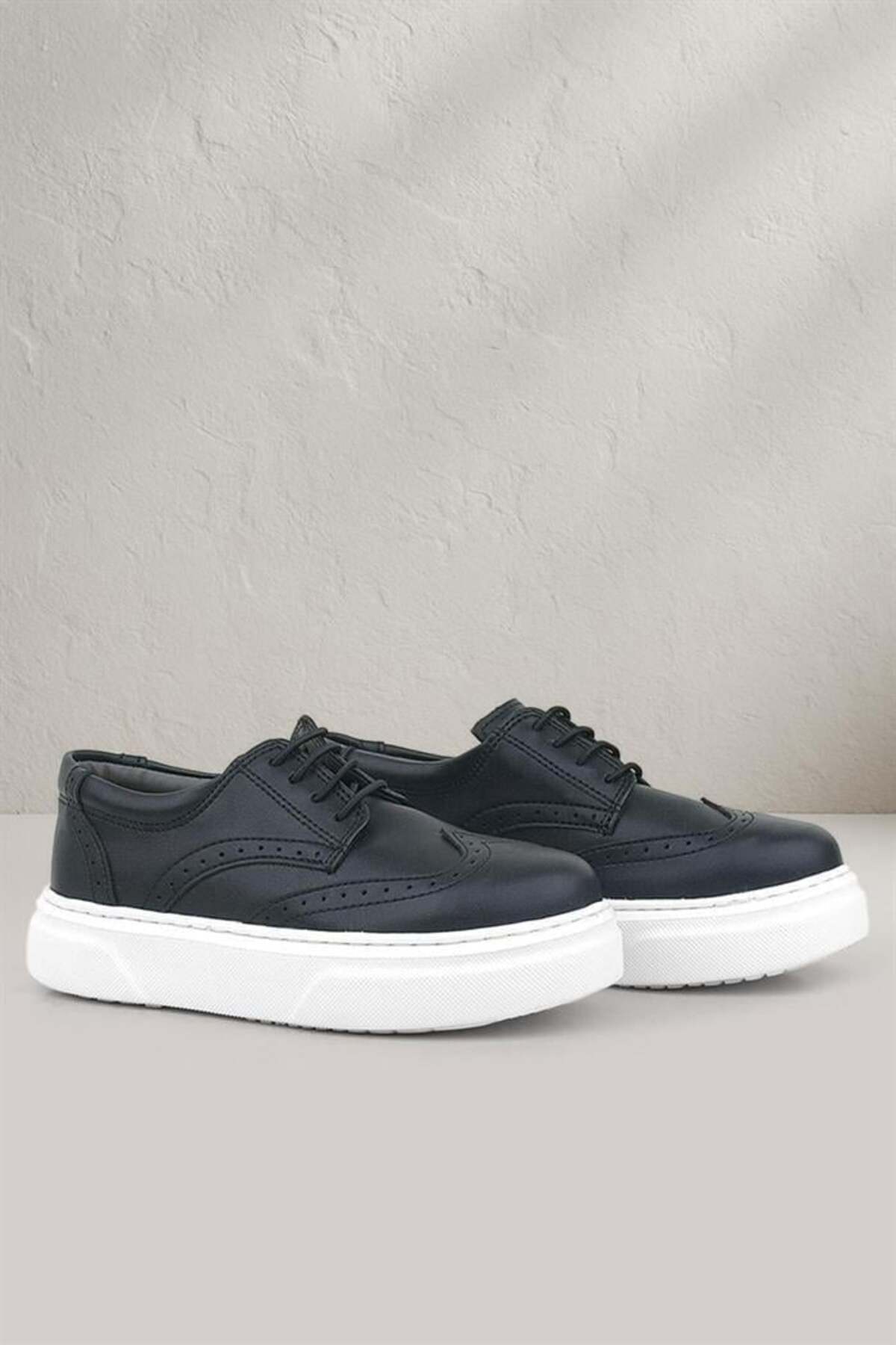 Black and White Sole Oxford Children's Classic Shoes