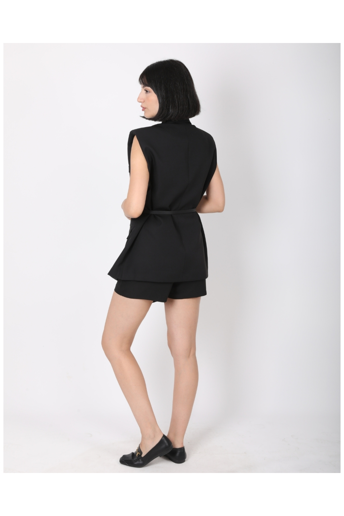Siyah Vatkalı Kemerli Oversize Yelek
