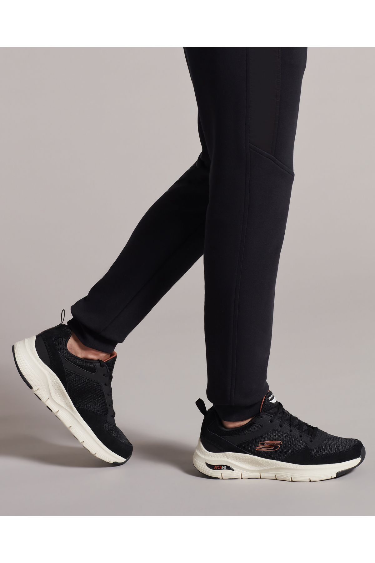 اسکچرز کفش ورزشی مردانه مشکی Arch Fit-servitica مدل 232101 Blk