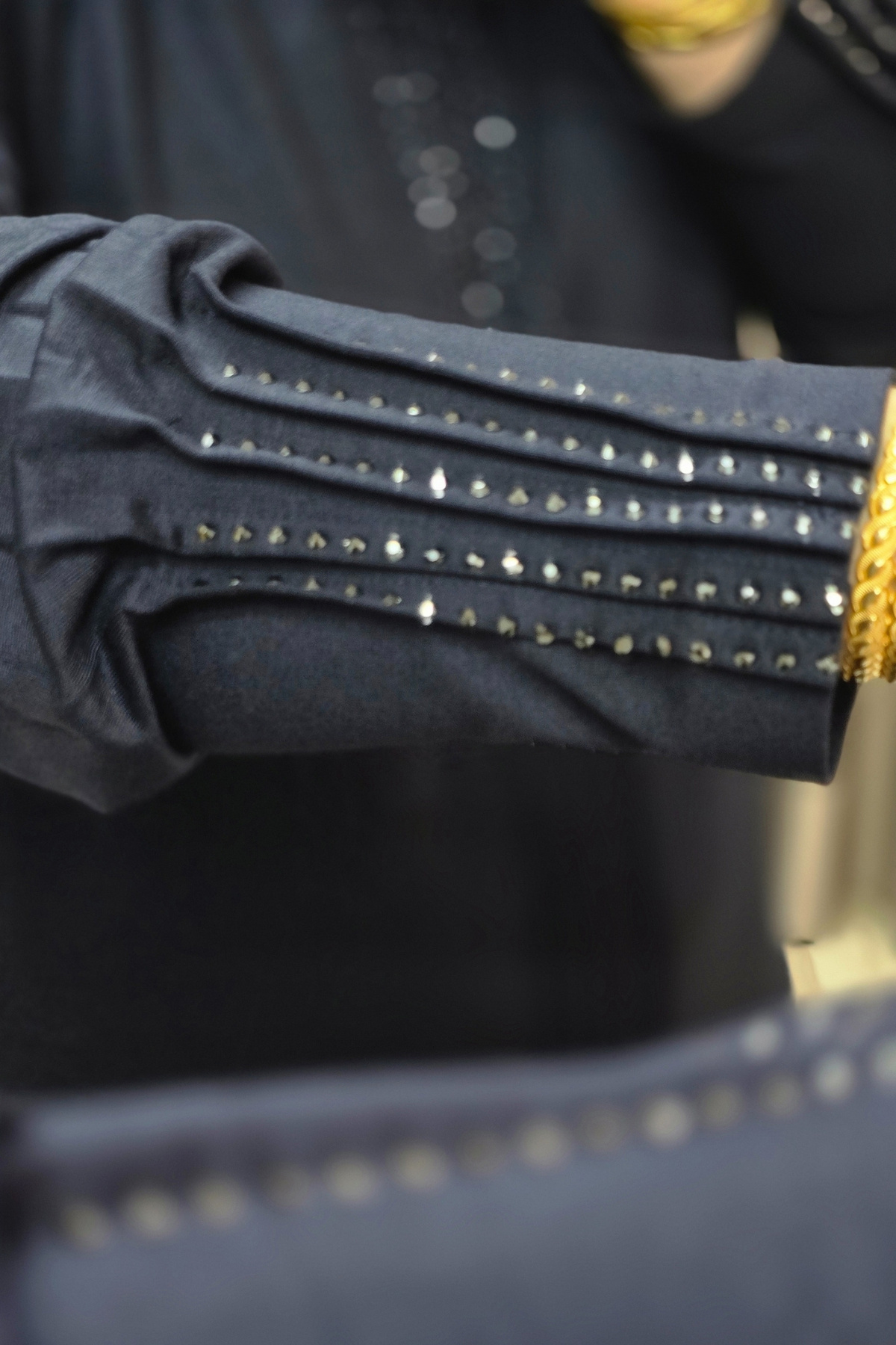 Elmas Tesettür Kadın Giyim Büyük Beden Kolu Nevrür Taşlı Çimalı Elbise