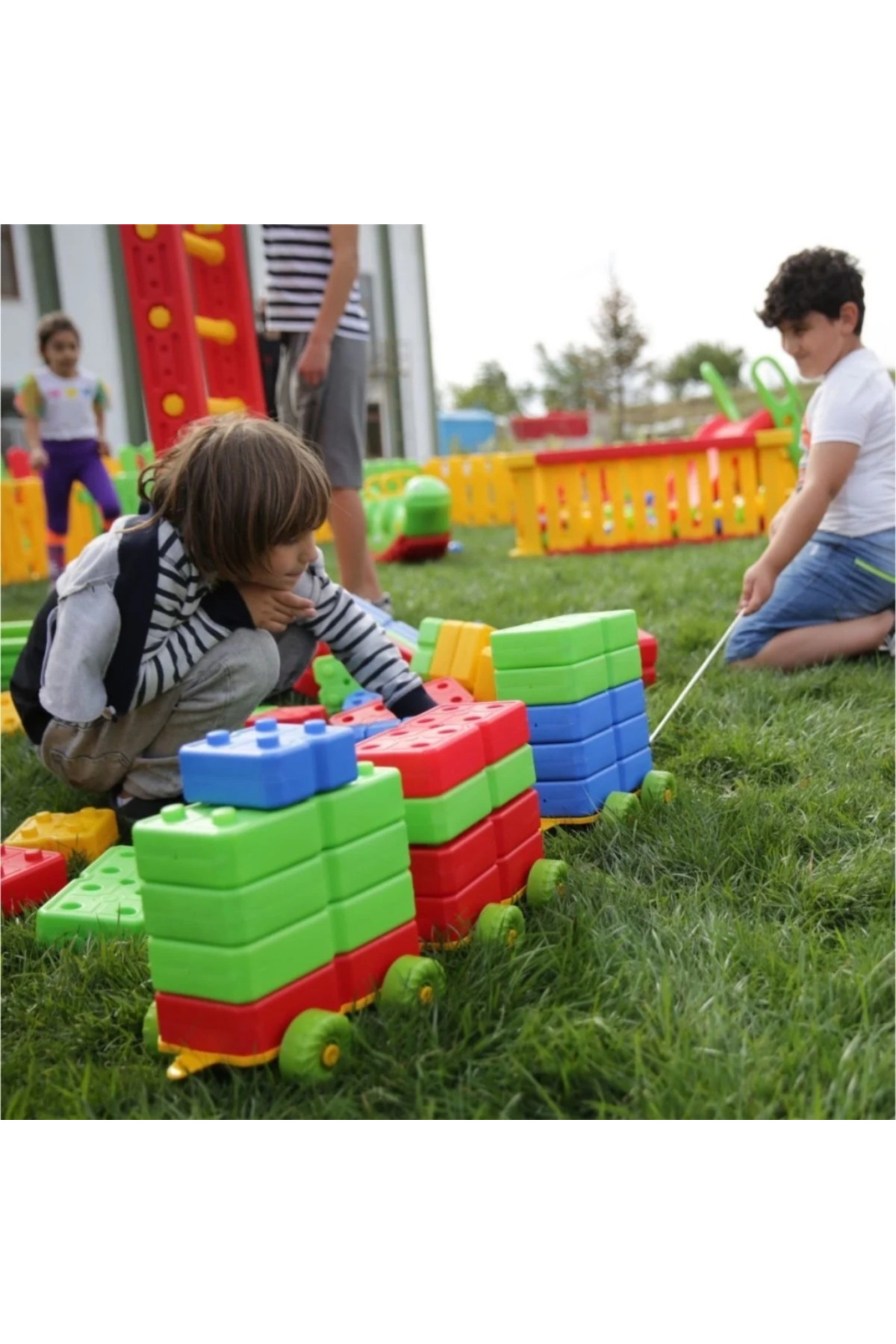 بلوک‌های ساختنی بی‌اف‌اس با ماشین‌ها، ۴۰ تکه