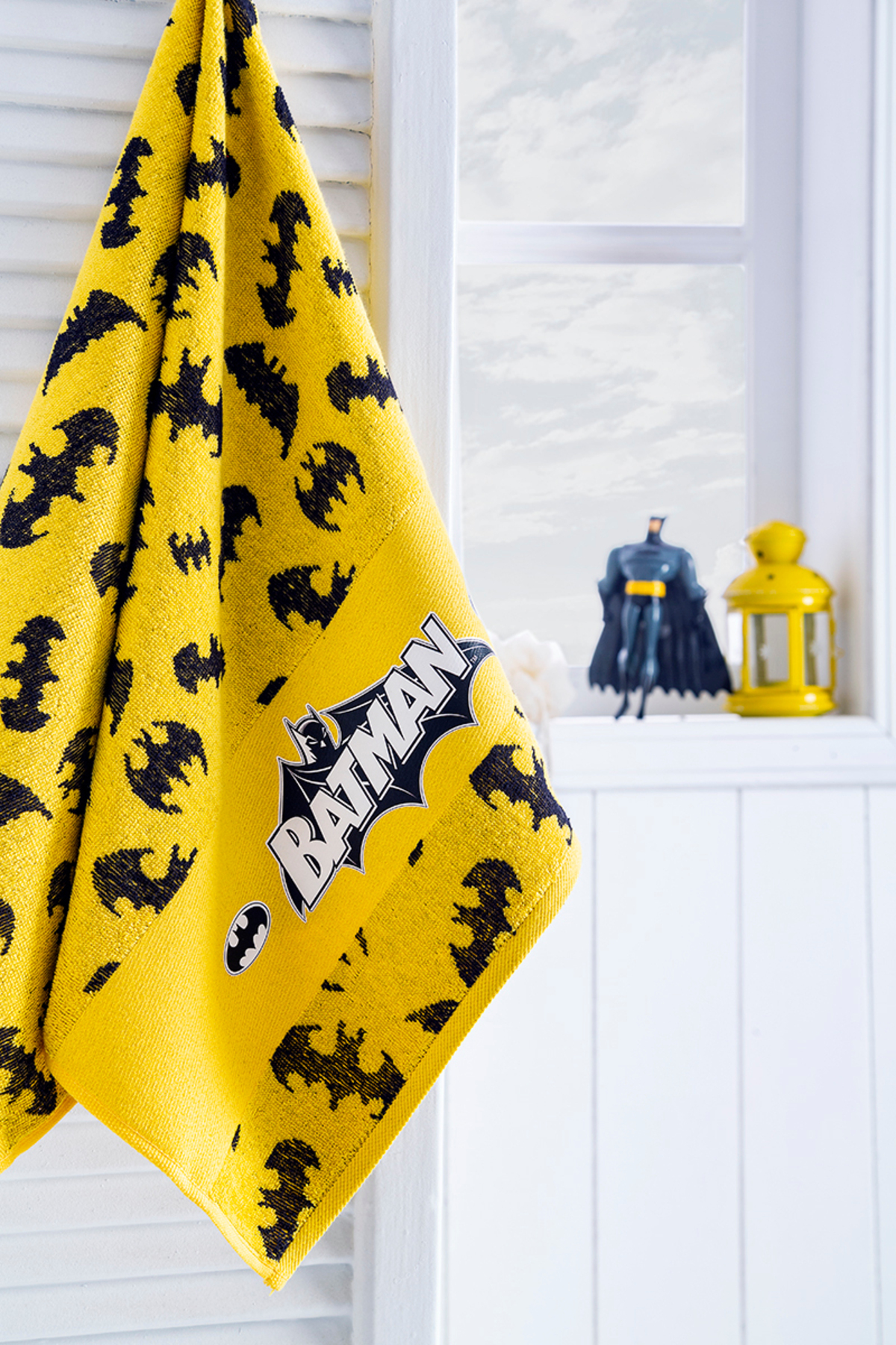 Özdilek Batman Dark Lisanslı Çocuk Bornoz Seti 9/10 Yaş fotoğrafı 2 (önizleme)