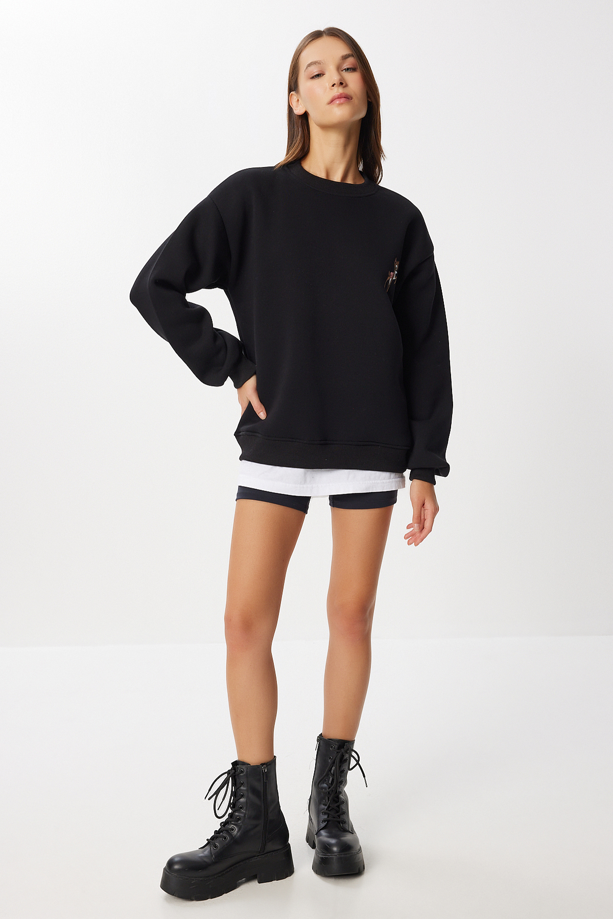 Lovelyİstanbul Nakış İşlemeli Oversize Şardonlu Örme Sweatshirt LZV0036 SİYAH görsel 2