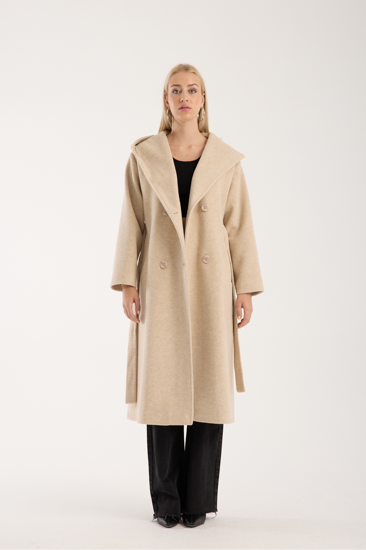 ŞEYDA ERTEM  BEJ RENGİ KAPİŞONLI GİZLİ KUŞAK DETAYLI YÜNLÜ MANTO - Görsel 7