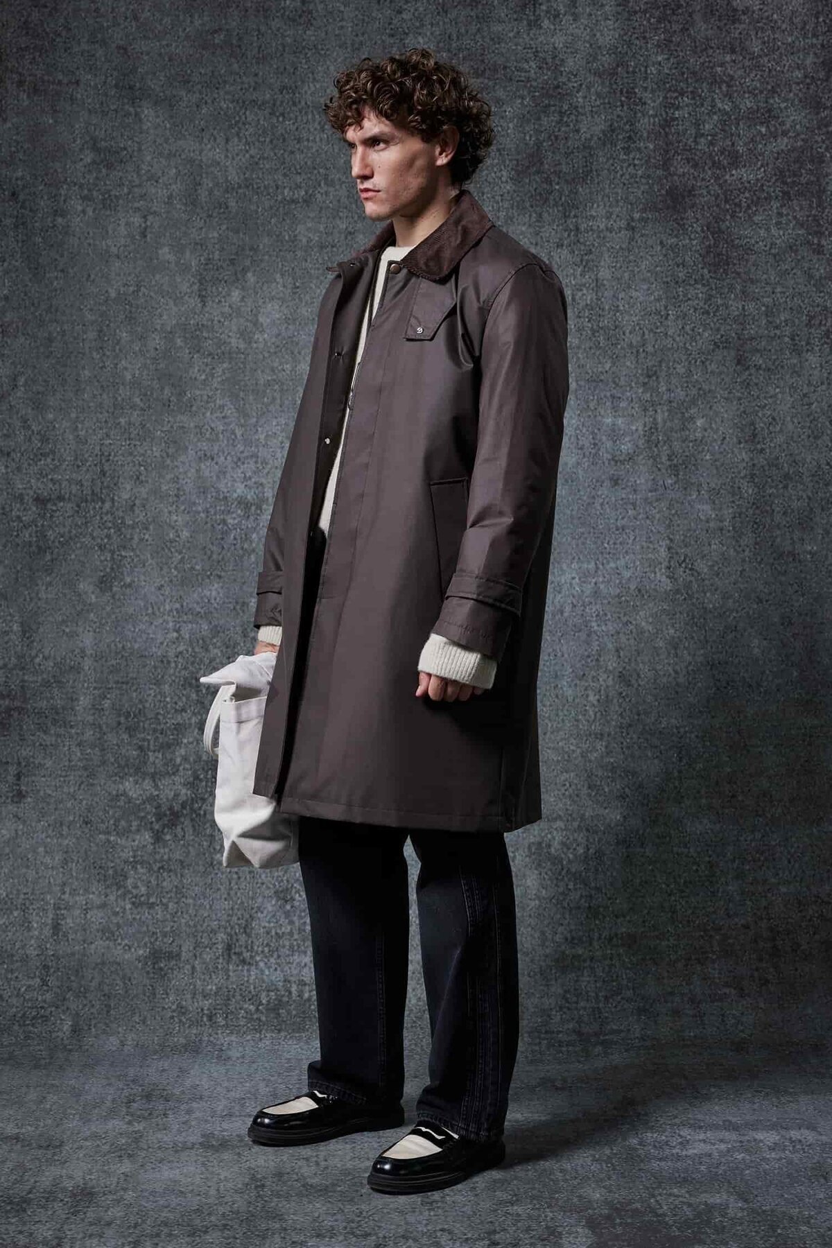 ablukaonline  Erkek Relax Fit Kadife Yaka Detaylı Uzun Trençkot Haki Yeşil - Görsel 3