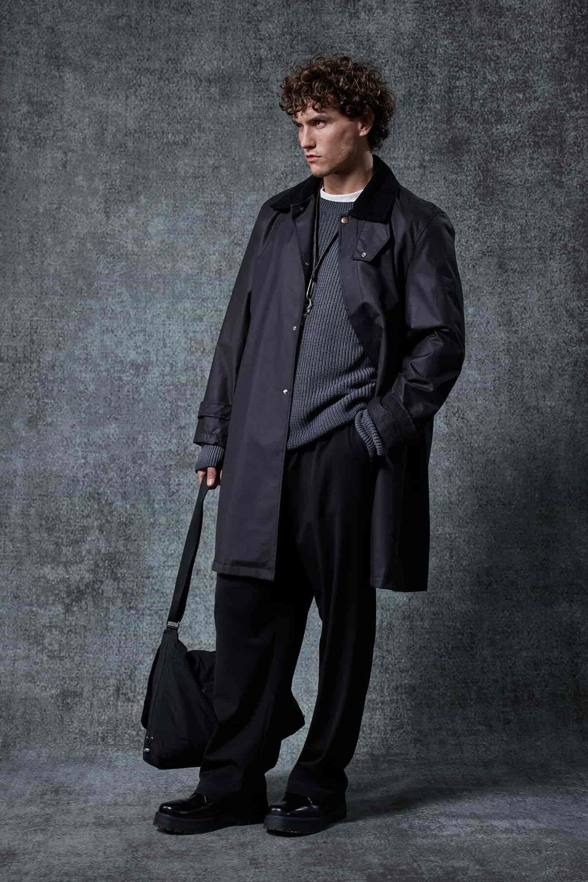 ablukaonline  Erkek Relax Fit Kadife Yaka Detaylı Uzun Trençkot Siyah - Görsel 5