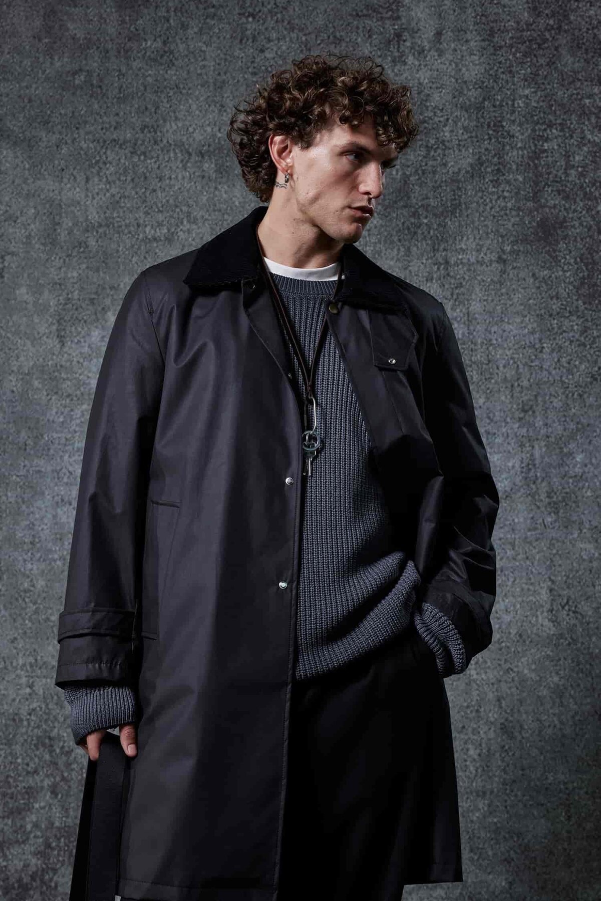 ablukaonline  Erkek Relax Fit Kadife Yaka Detaylı Uzun Trençkot Siyah - Görsel 3