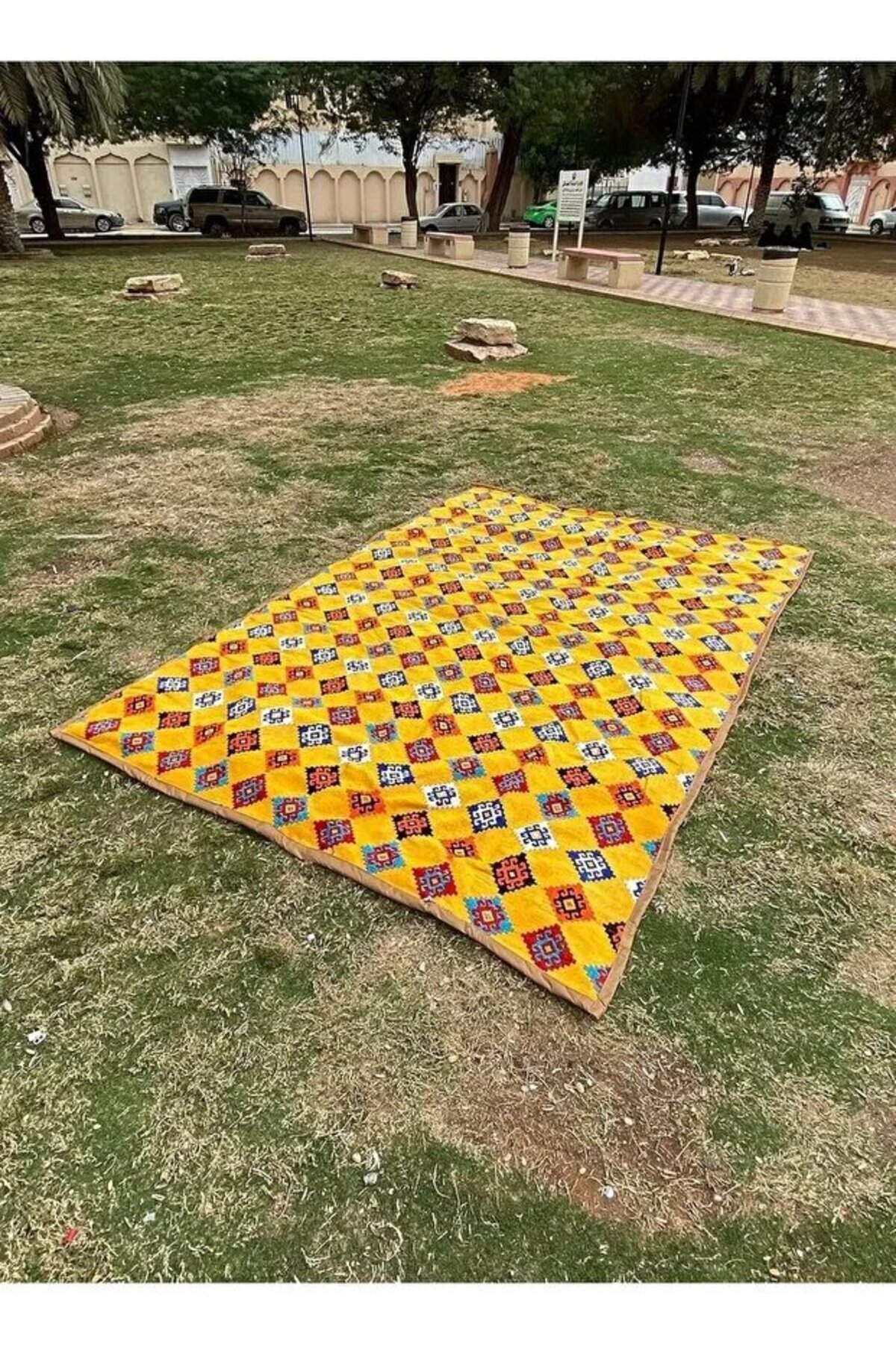 طقم مجلس تخييم أرضية مع مراكي وكراسي وبساط فاخر يكفي 8 أشخاص للبر والرحلات 9 قطع🌿