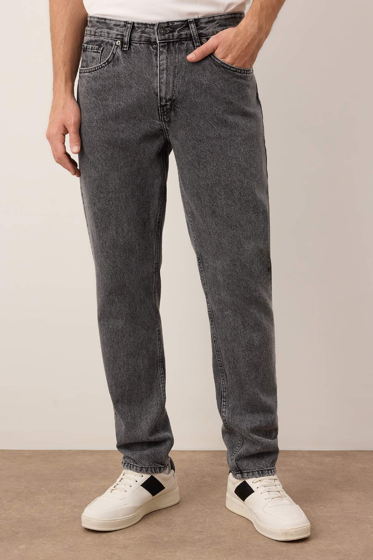 Trendyol Collection Šedé džíny Essential Fit Jeans TMNAW23JE00104